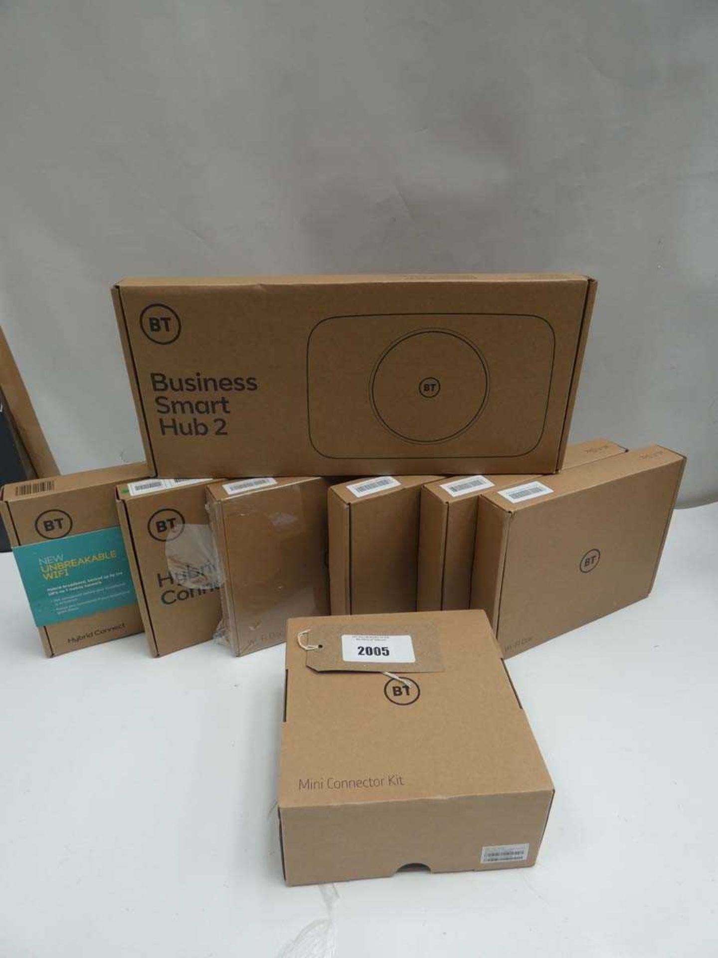 +VAT 4x BT WiFi Disc's, 2x BT Hybrid Connects, BT Business Smart Hub 2's and BT Mini Connector Kit
