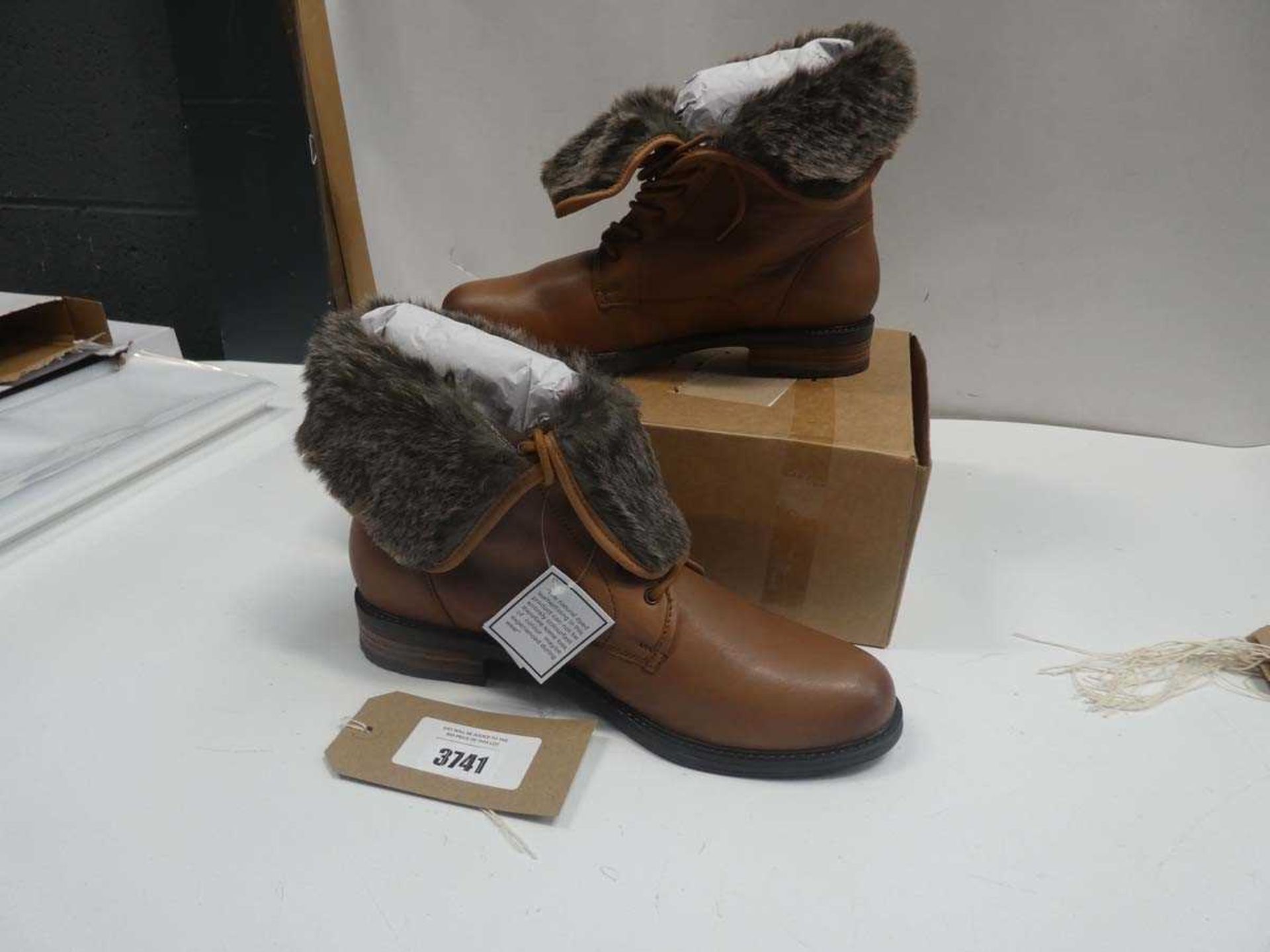 +VAT Pair of J D Wlliams ankle boots in tan, size UK 9 (with box)
