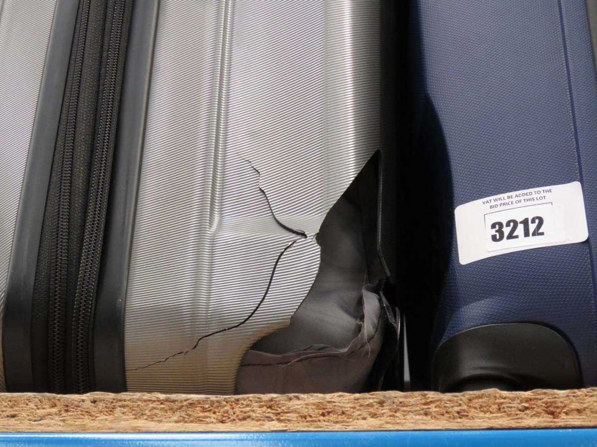 +VAT 2 large hard-shelled Samsonite suitcases - Image 2 of 2