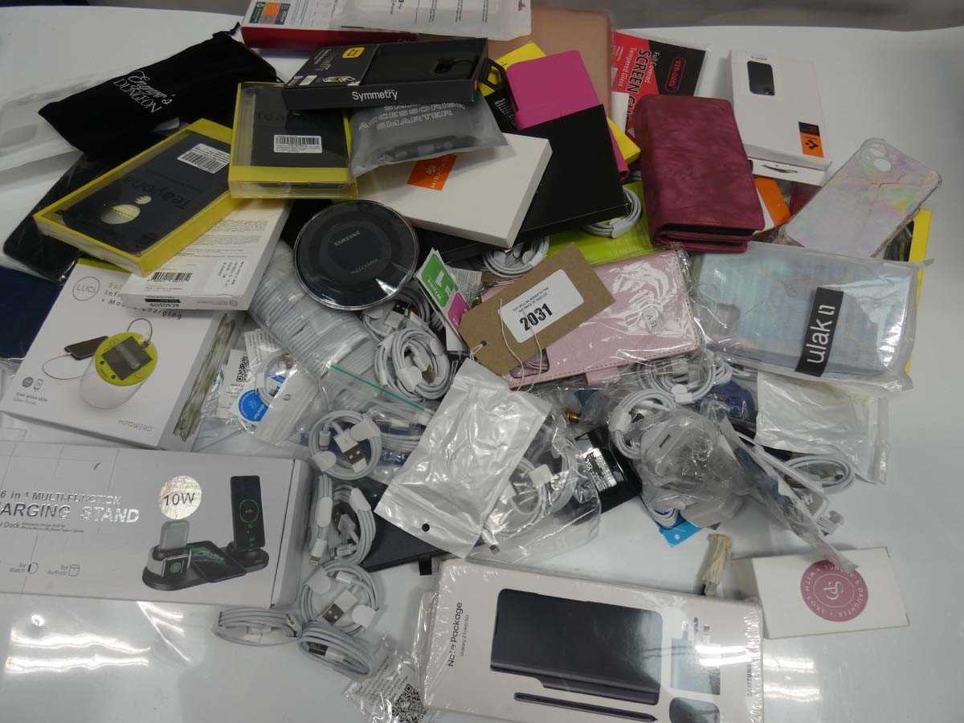 +VAT Bag containing mobile phone cases, covers and accessories; cables, adapters, chargers,