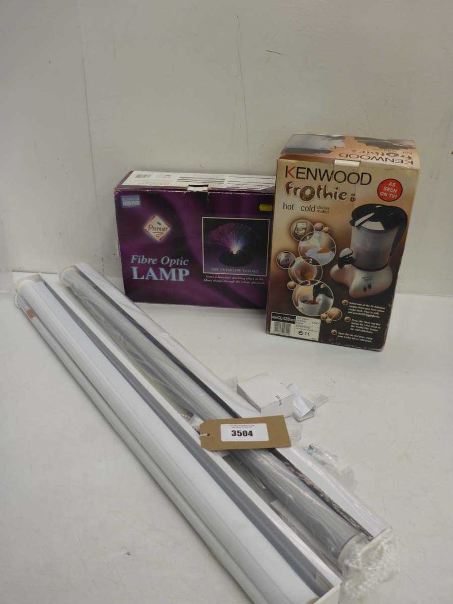 +VAT 2 x 90x160 blinds, Fibre Optic lamp and Kenwood Frothie