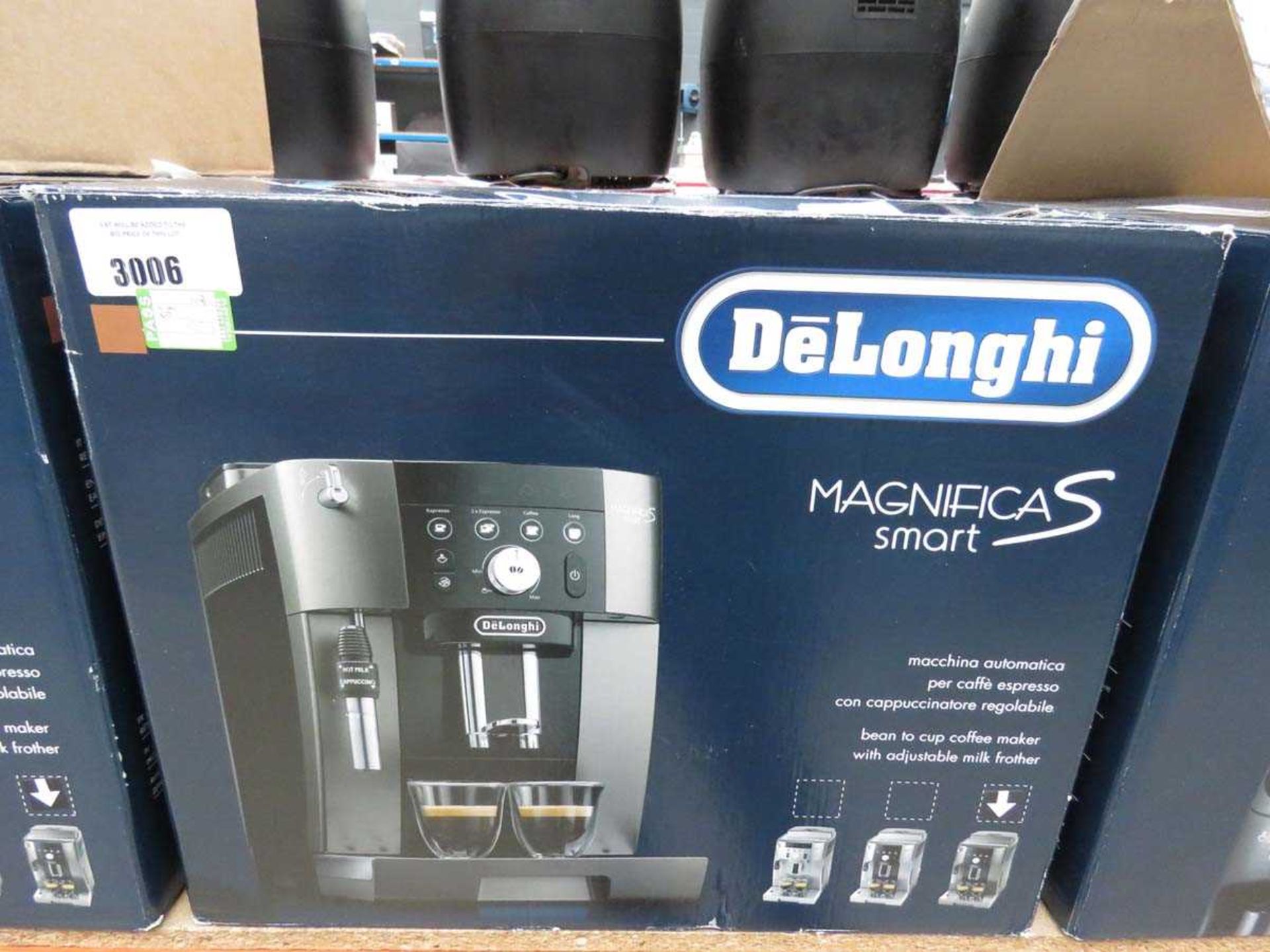 +VAT DeLonghi Magnifica S Smart coffee machine