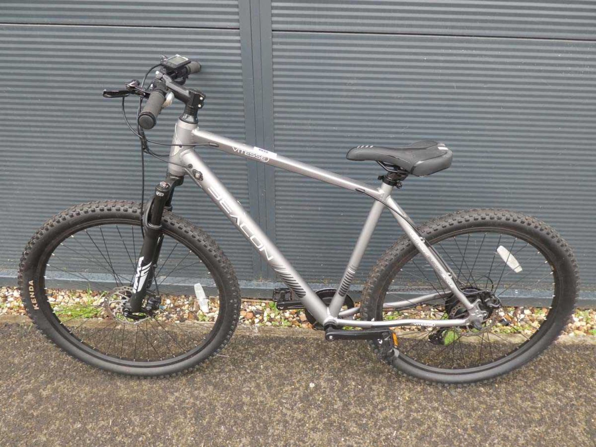 +VAT Beacon silver semi-electric bike