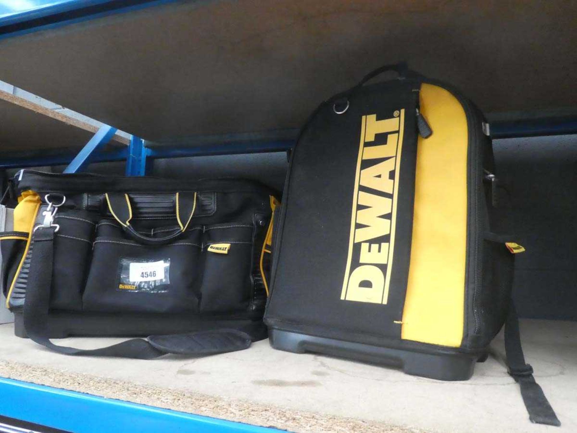 +VAT 2 DeWalt toolbags