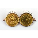 A 9ct yellow gold bar brooch set two Victorian sovereigns in loose mounts, both dated 1878, w. 5.5