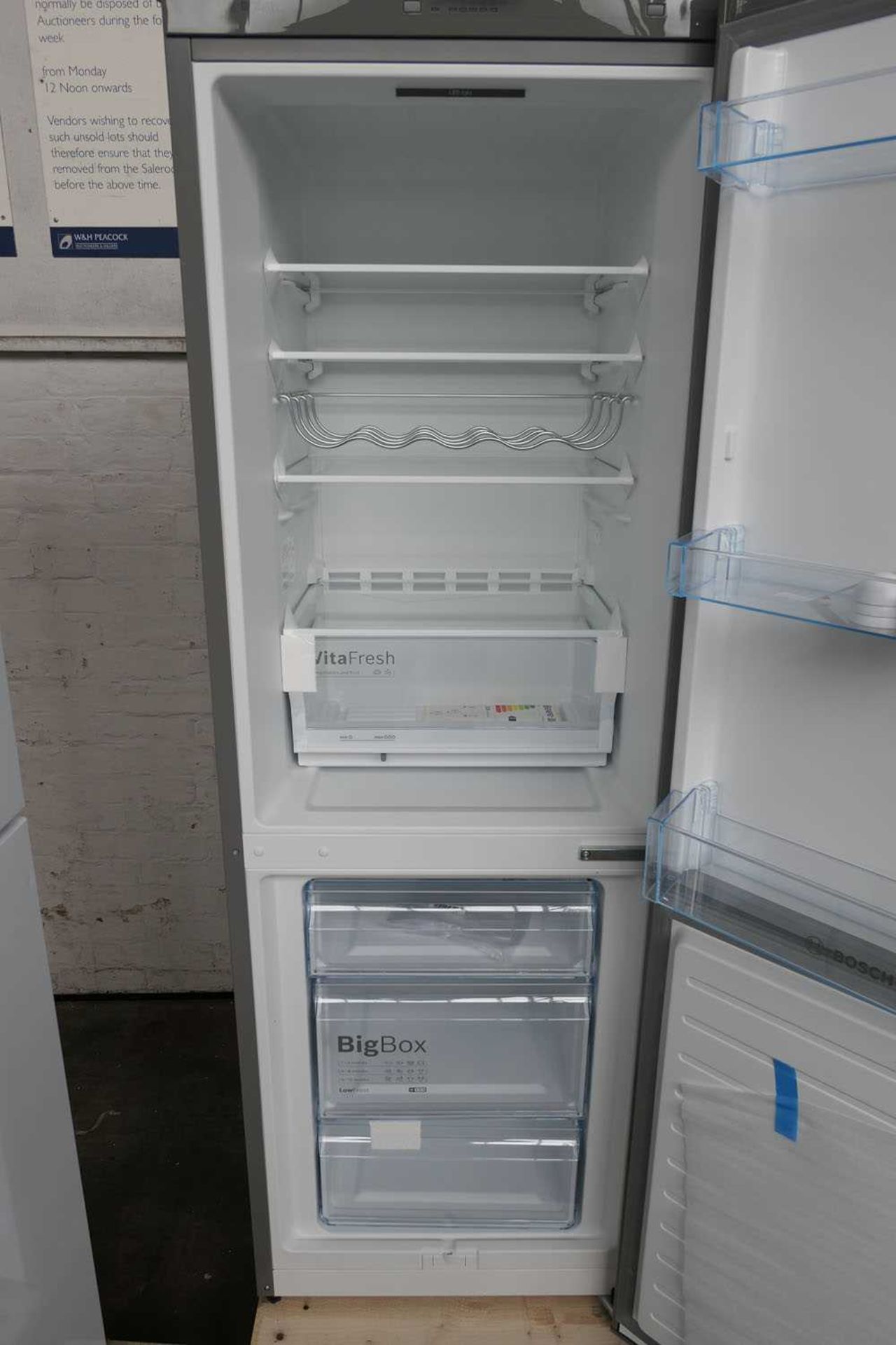 +VAT KGV33VLEAGB Bosch Free-standing fridge-freezer - Image 5 of 5
