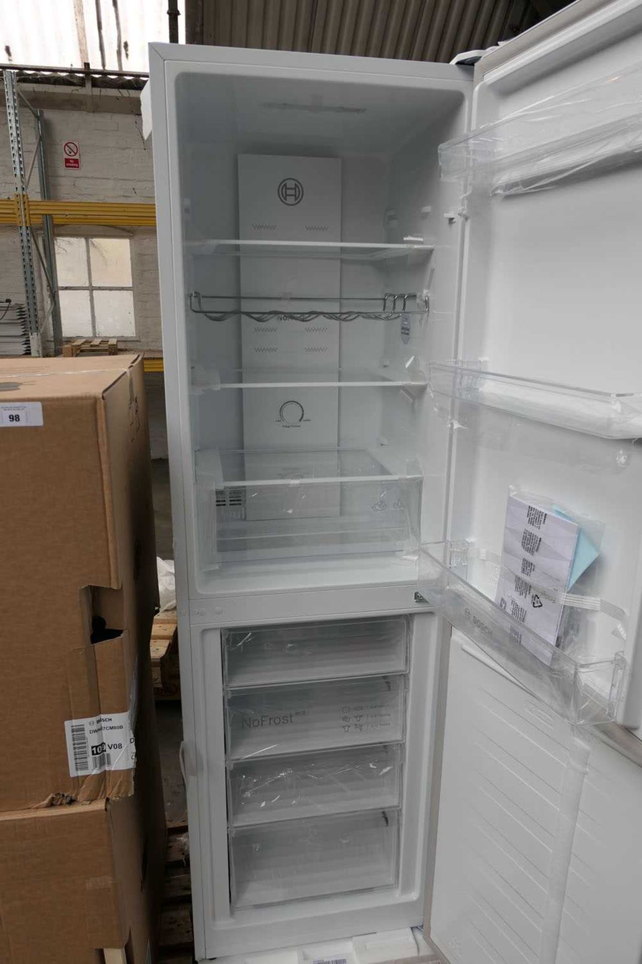 +VAT KGN27NWFAGB Bosch Free-standing fridge-freezer - Image 3 of 3