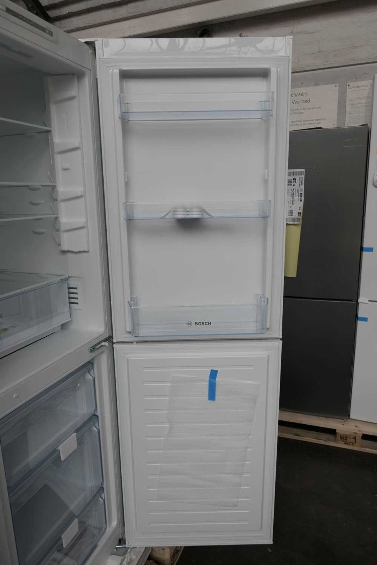 +VAT KGN34NWEAGB Bosch Free-standing fridge-freezer - Image 2 of 3