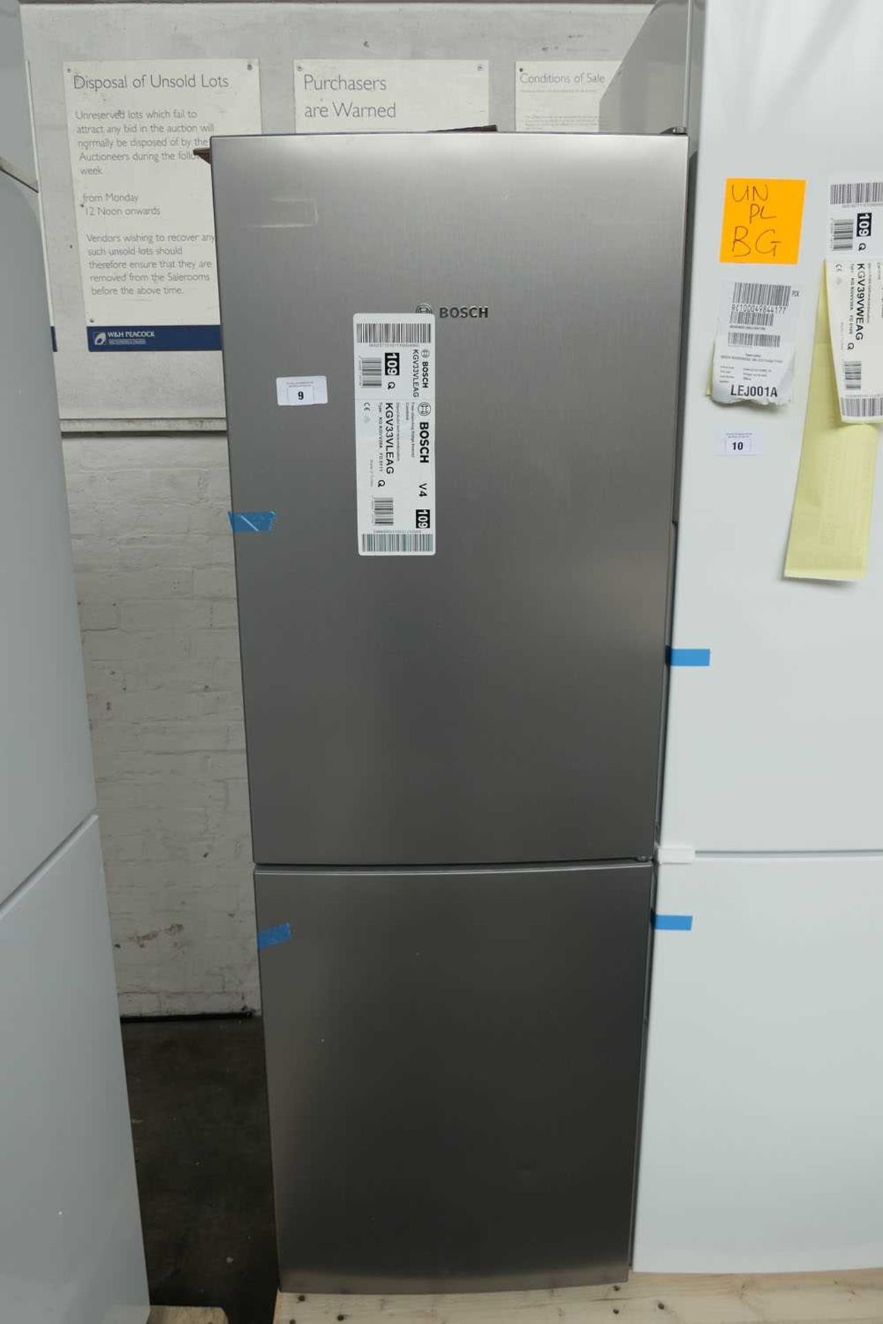 +VAT KGV33VLEAGB Bosch Free-standing fridge-freezer