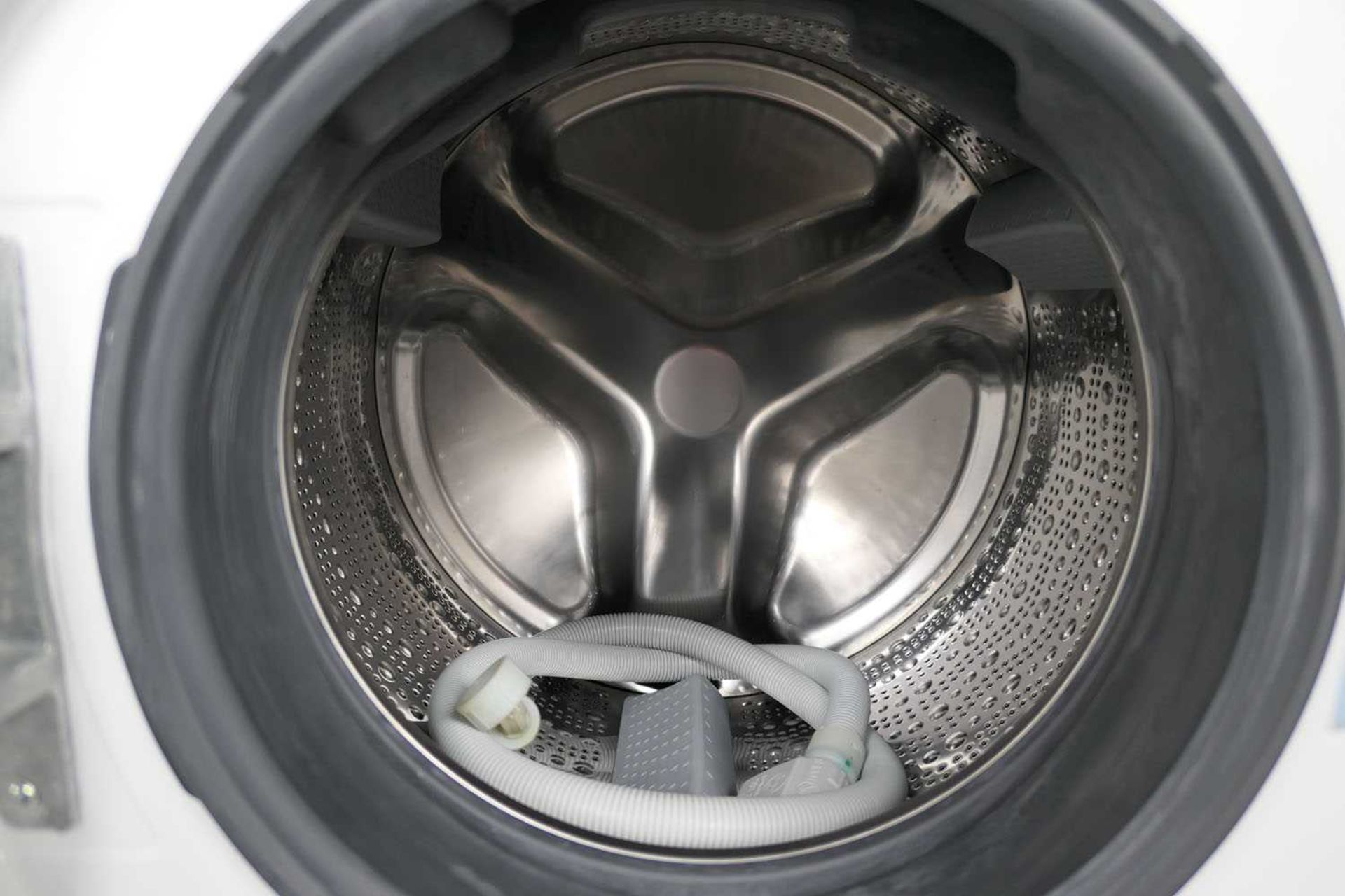 +VAT WNA134U8GBB Bosch Washer-dryer - Image 3 of 3