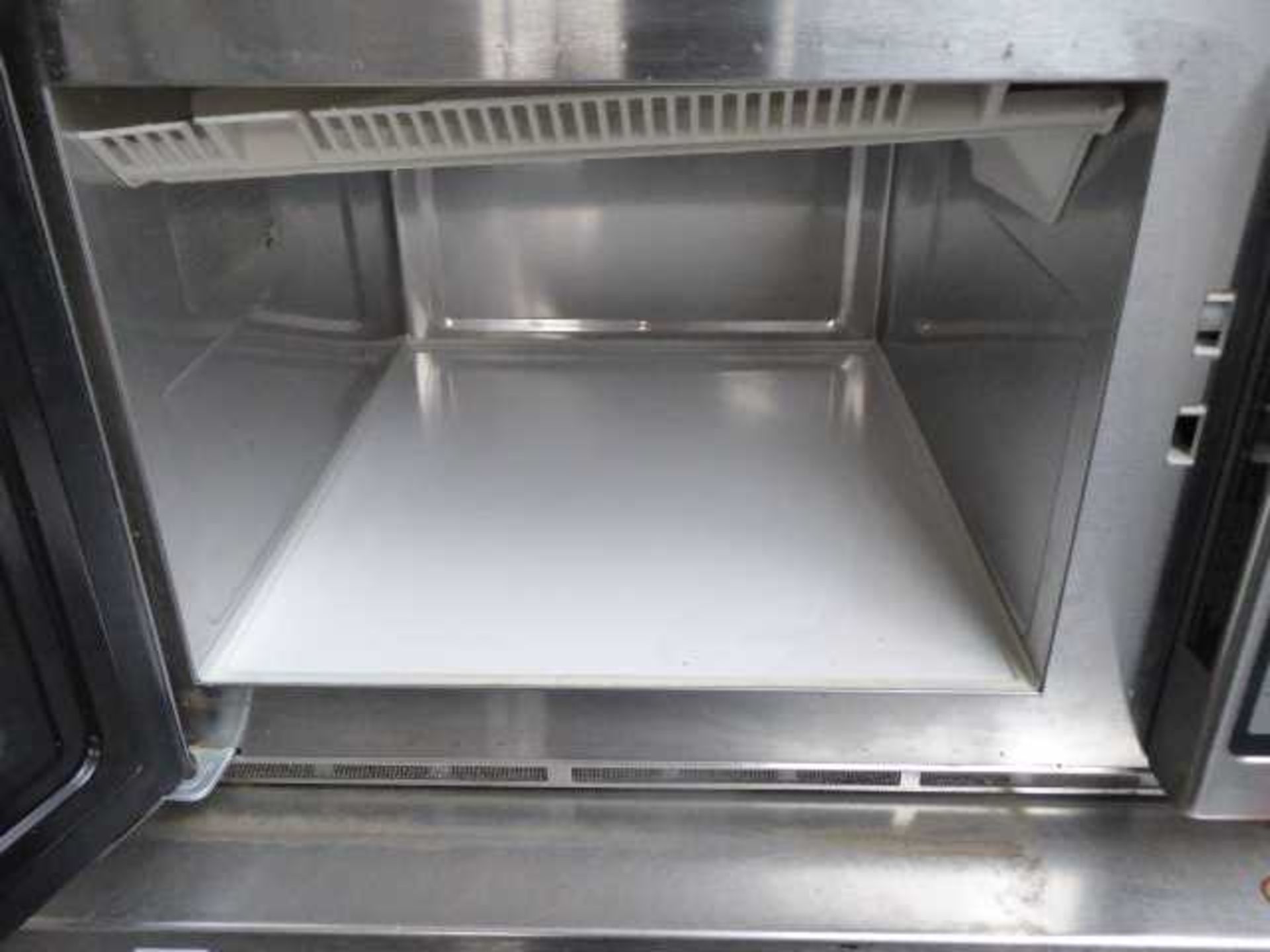 55cm Menu Master RFS511TSW13 microwave oven - Image 3 of 3