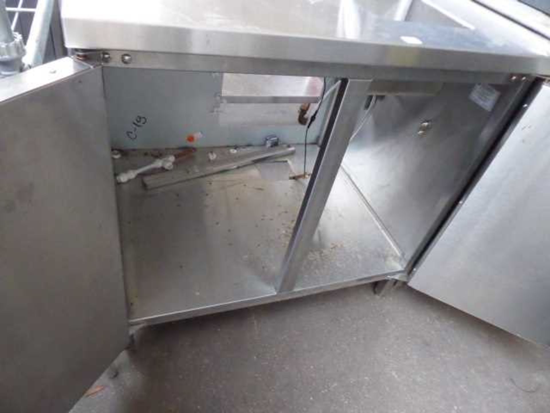90cm stainless steel surface with small hand basin and double door cabinet under - Image 2 of 2