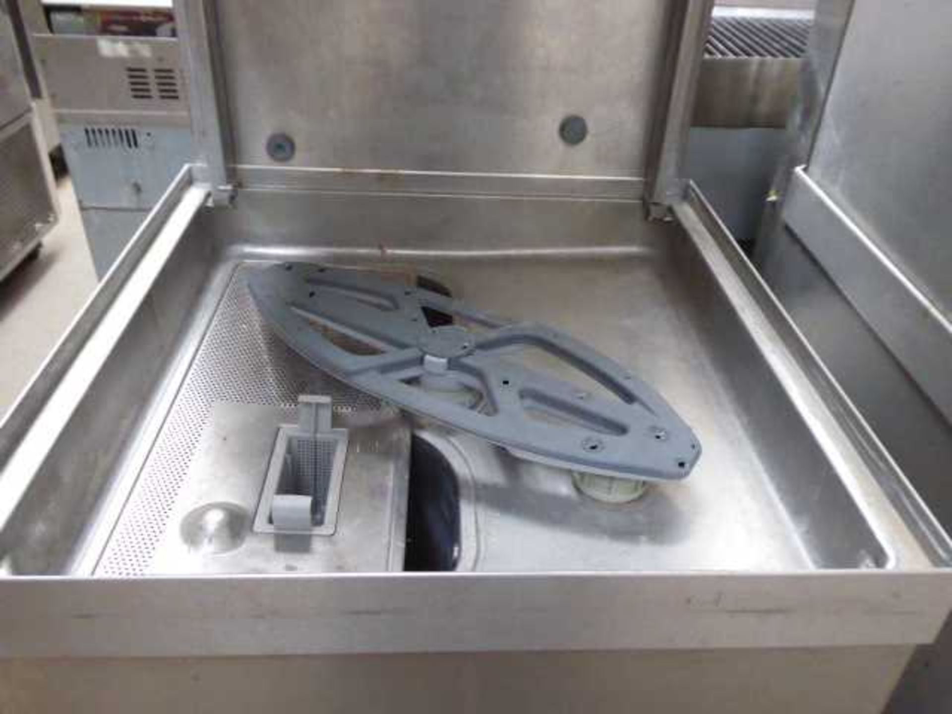 61cm Winterhalter lift top pass through dish washer - Image 3 of 3