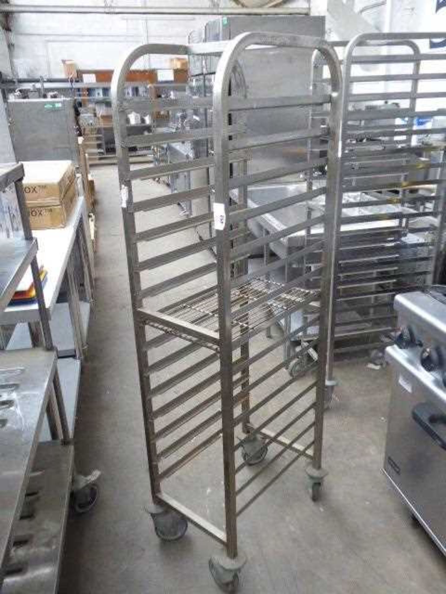 +VAT Mobile gastro rack