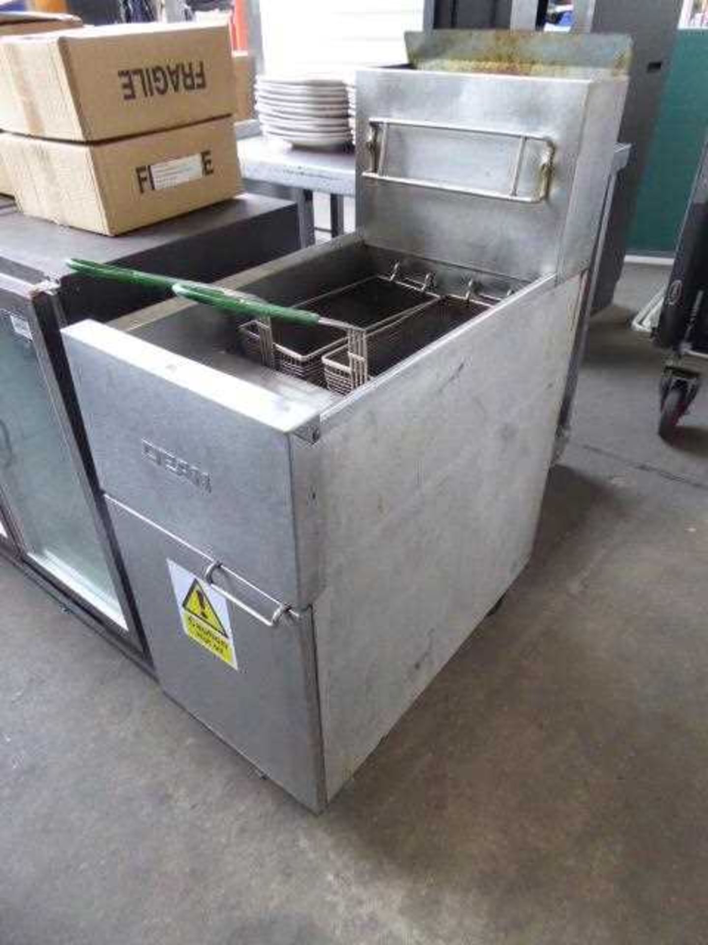 40cm gas Dean single well fryer with 2 baskets