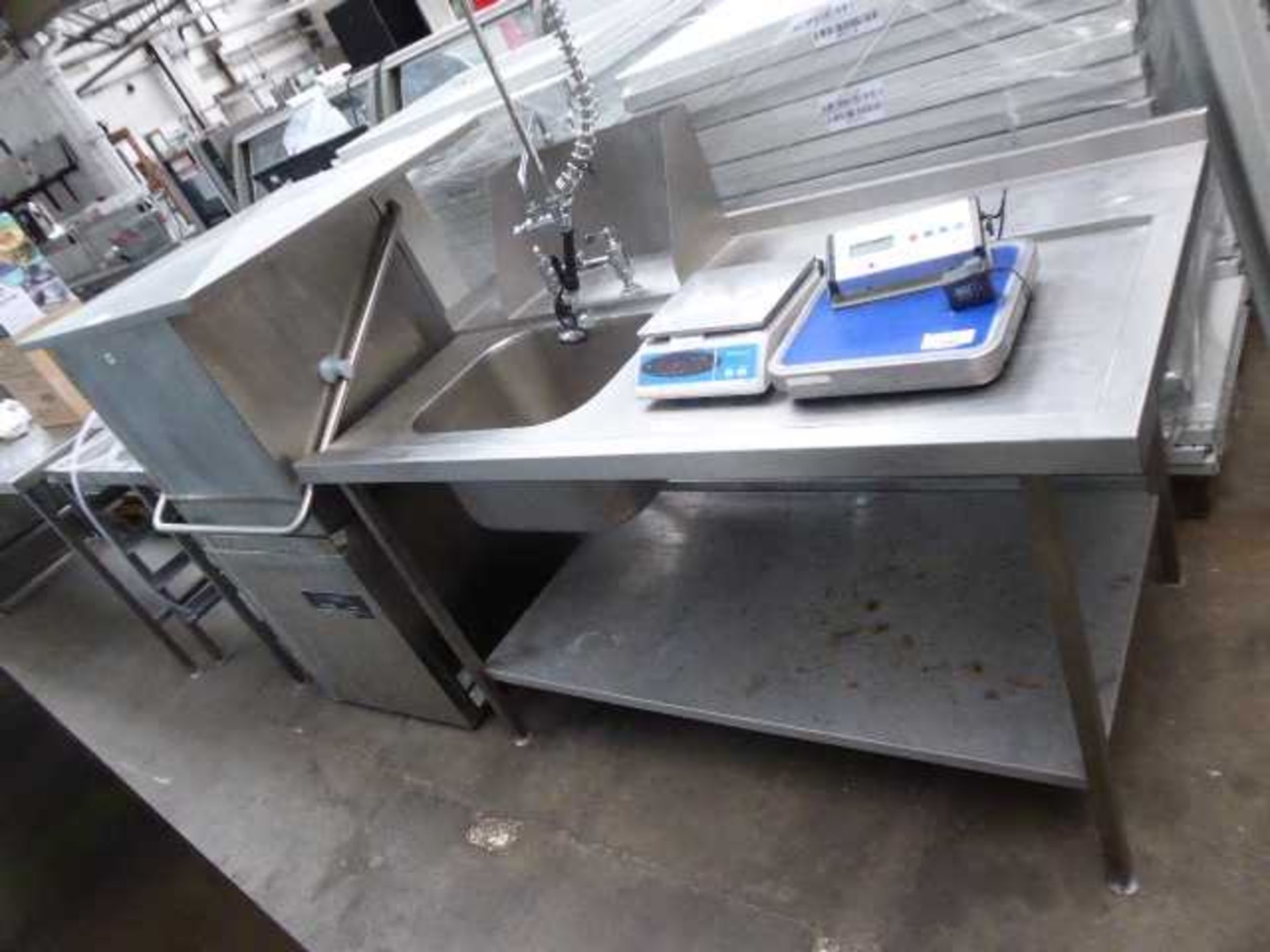 62cm Maidaid C1035WS lift top pass through dish washer with associated draining board and sink - Image 5 of 5