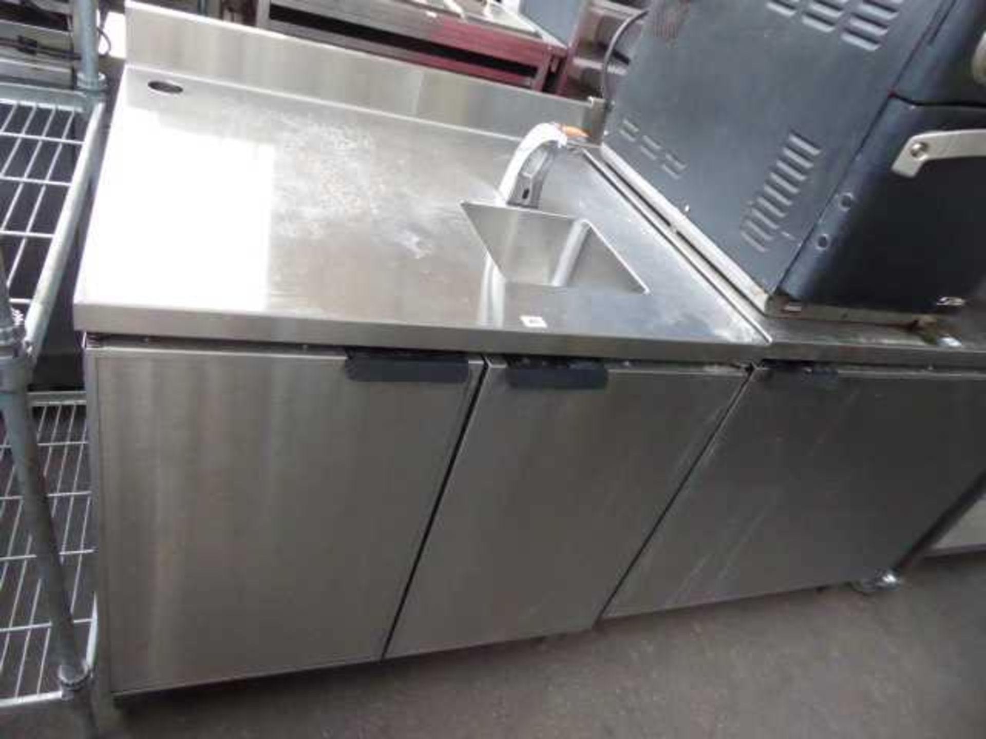 90cm stainless steel surface with small hand basin and double door cabinet under