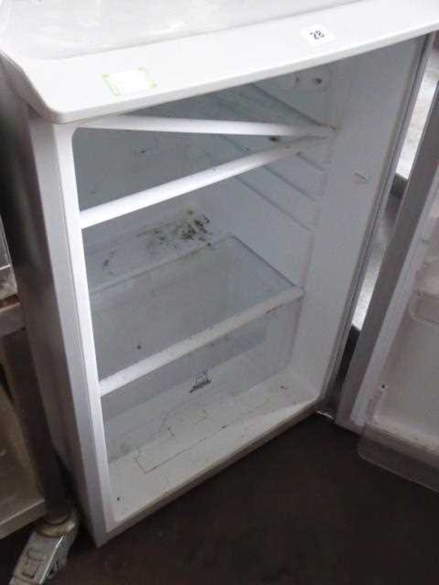 56cm domestic under counter fridge - Image 2 of 3