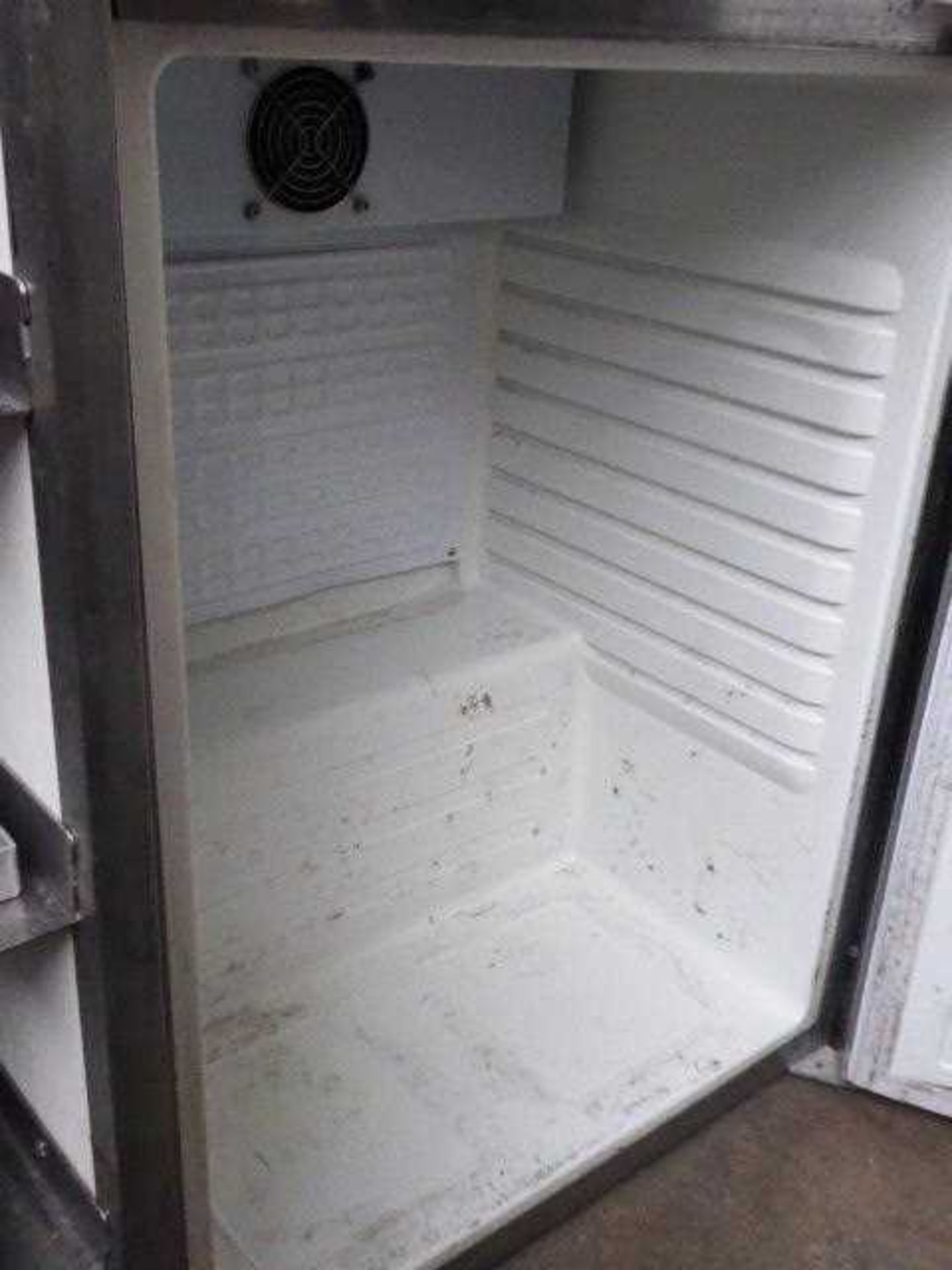 60cm Blizzaard under counter single door freezer - Image 2 of 2