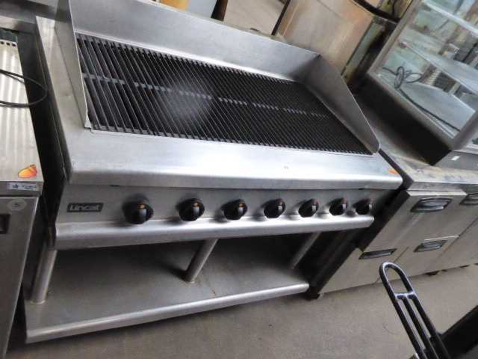 120cm gas Lincat 7 burner chargrill on stand