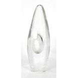 A Timo Sarpaneva 'Orchid' glass vase, signed and numbered 42568, h. 16 cmNo chips or cracks. Some