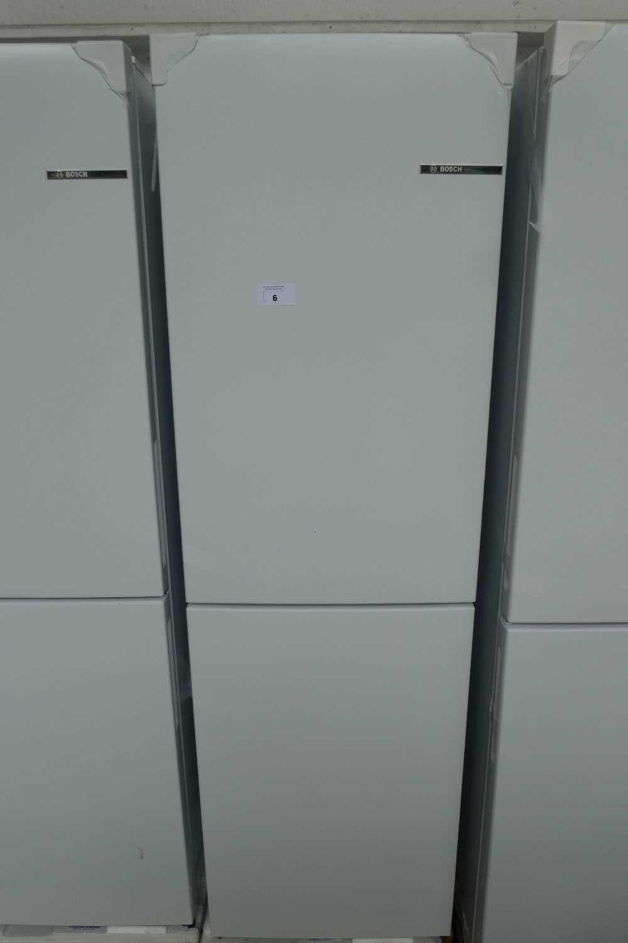 +VAT KGN27NWFAGB Bosch Free-standing fridge-freezer