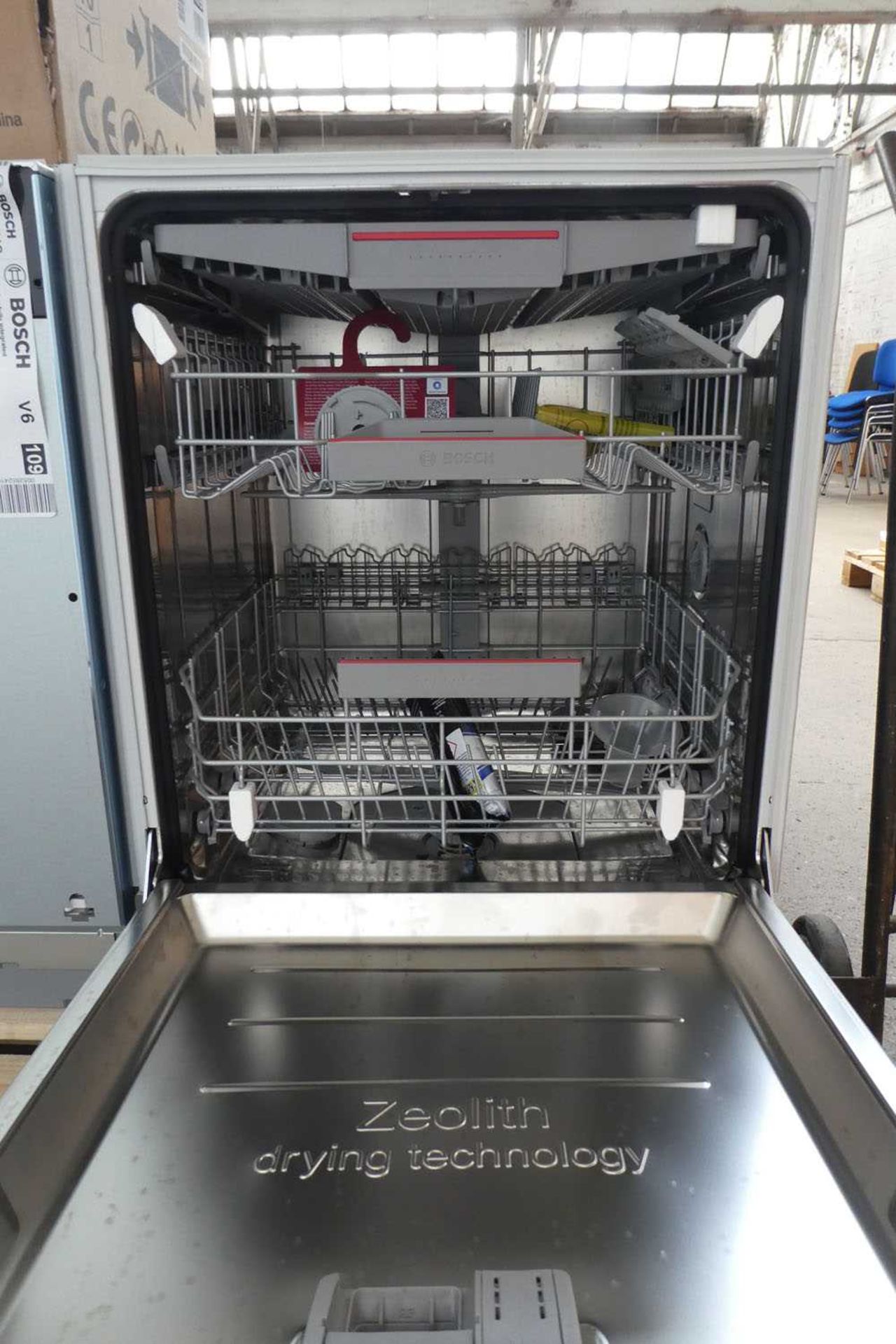 +VAT SMV6ZCX01GB Bosch Dishwasher fully integrated - Image 2 of 4