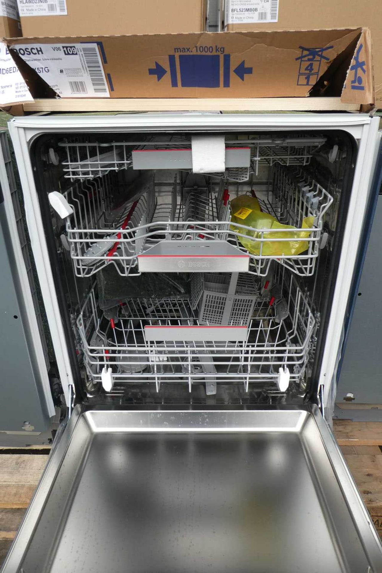 +VAT SMD6EDX57GB Bosch Dishwasher fully integrated - Image 2 of 2