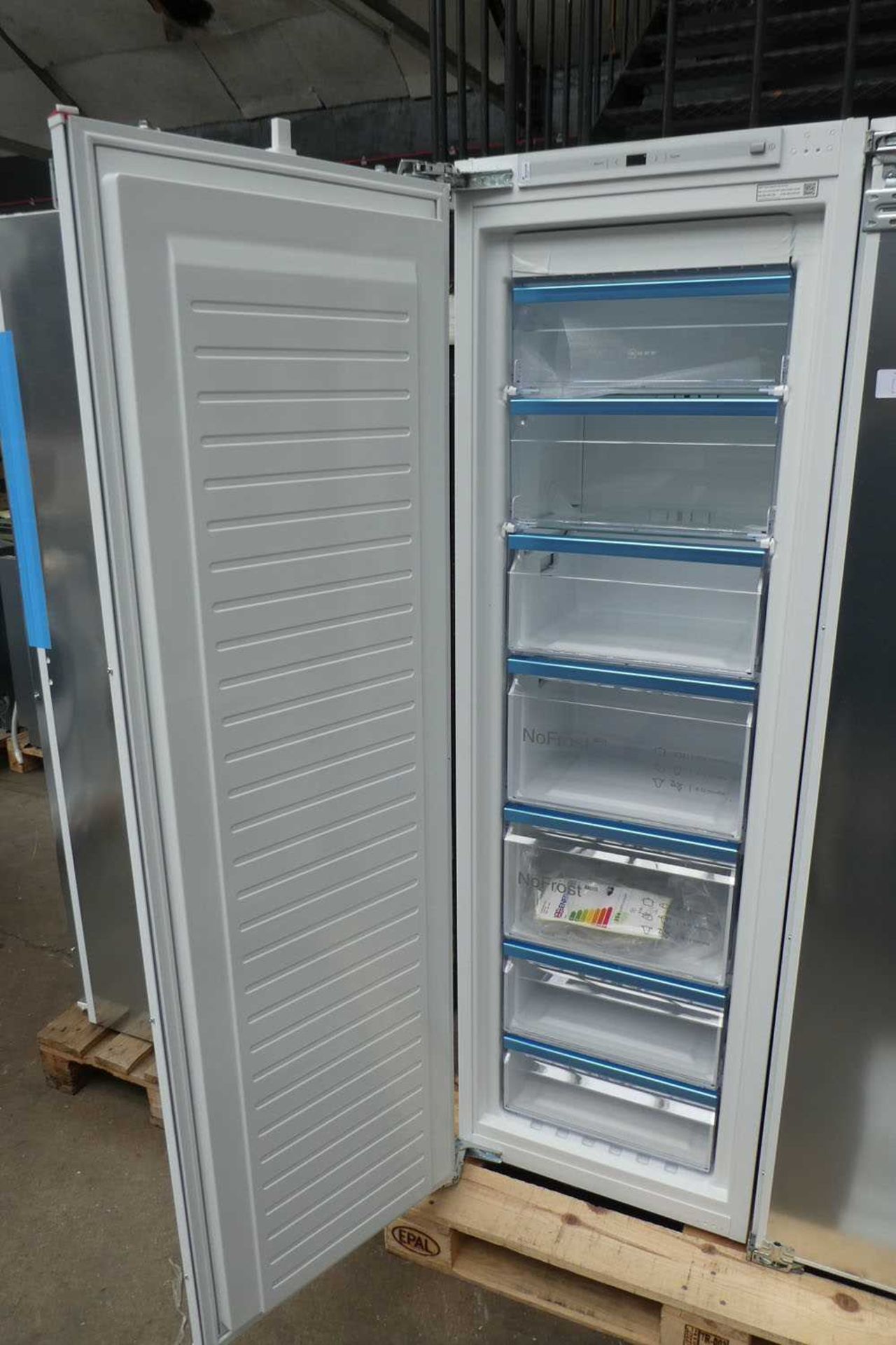 +VAT GI7813EF0GB Neff Built-in upright freezer - Image 2 of 2