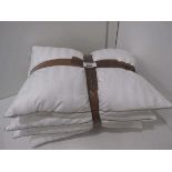 +VAT 4x Grand Hotel Pillows