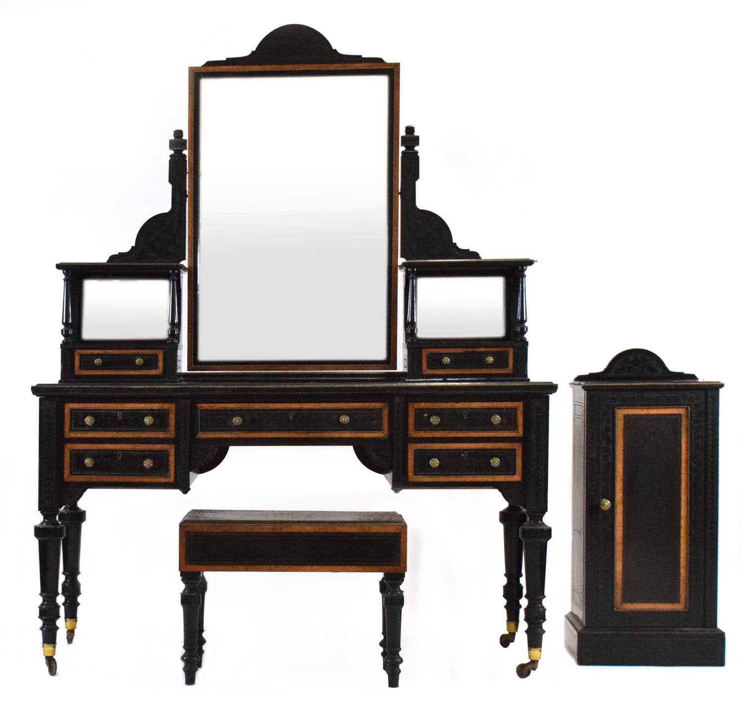 James Shoolbred of Tottenham Court Road, an ebonised, walnut highlighted and brass mounted bedroom - Bild 3 aus 10