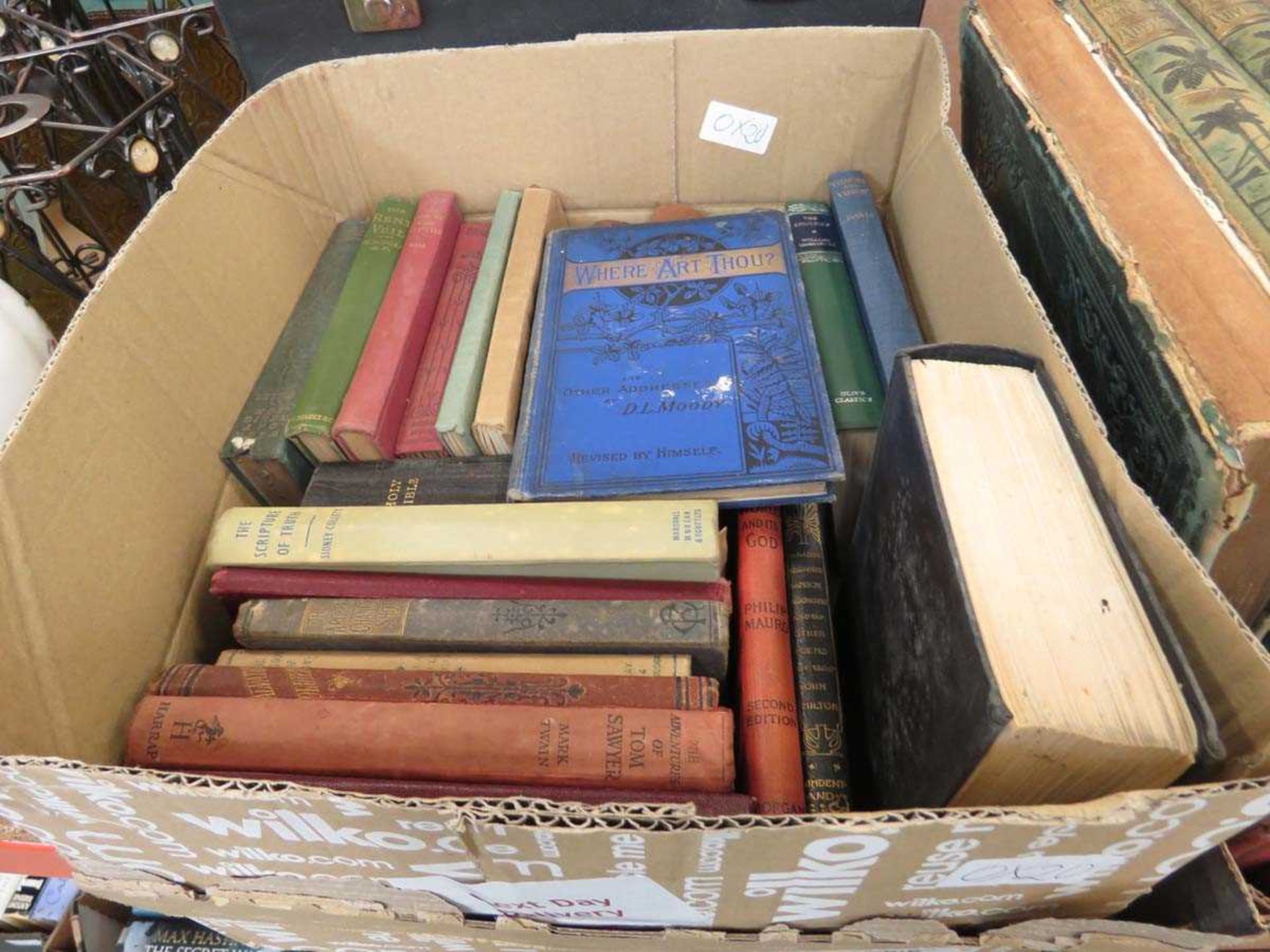 5 boxes containing reference books and novels incl. Pilgrim's Progress, African Travels, History - Image 6 of 6