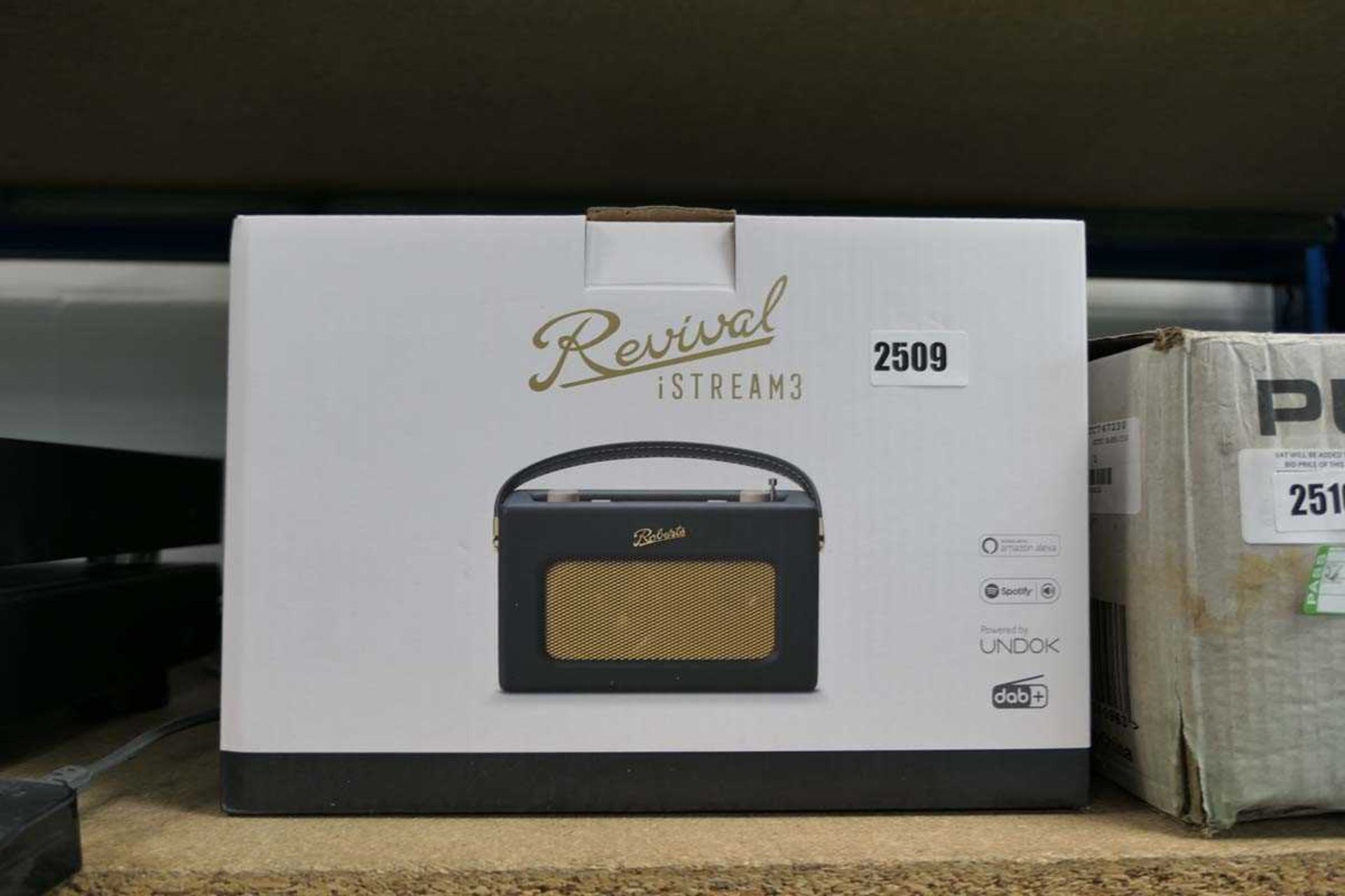 Roberts I Stream 3 revival radio in box