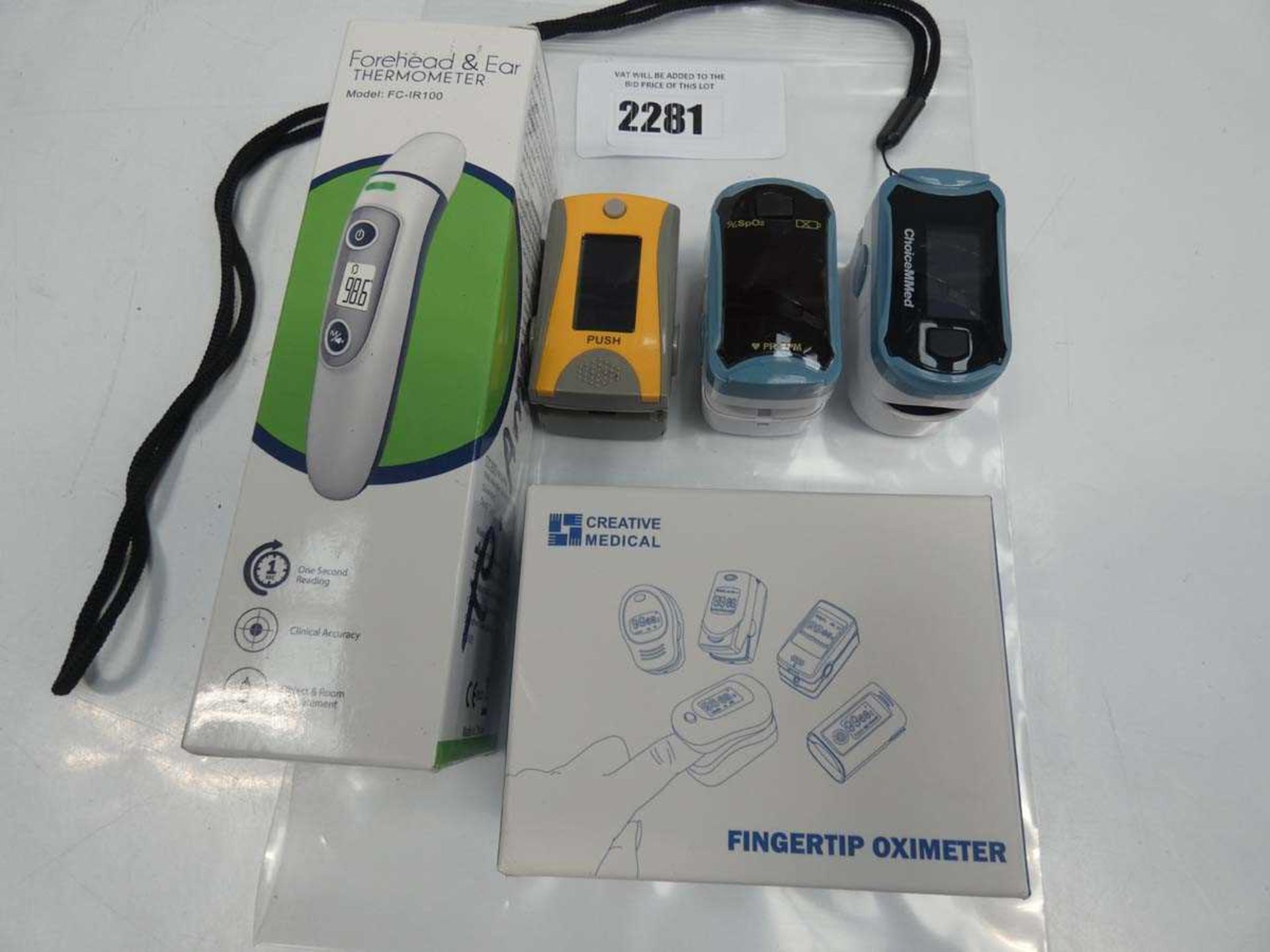+VAT 4x Oximeters and forehead & ear thermometer