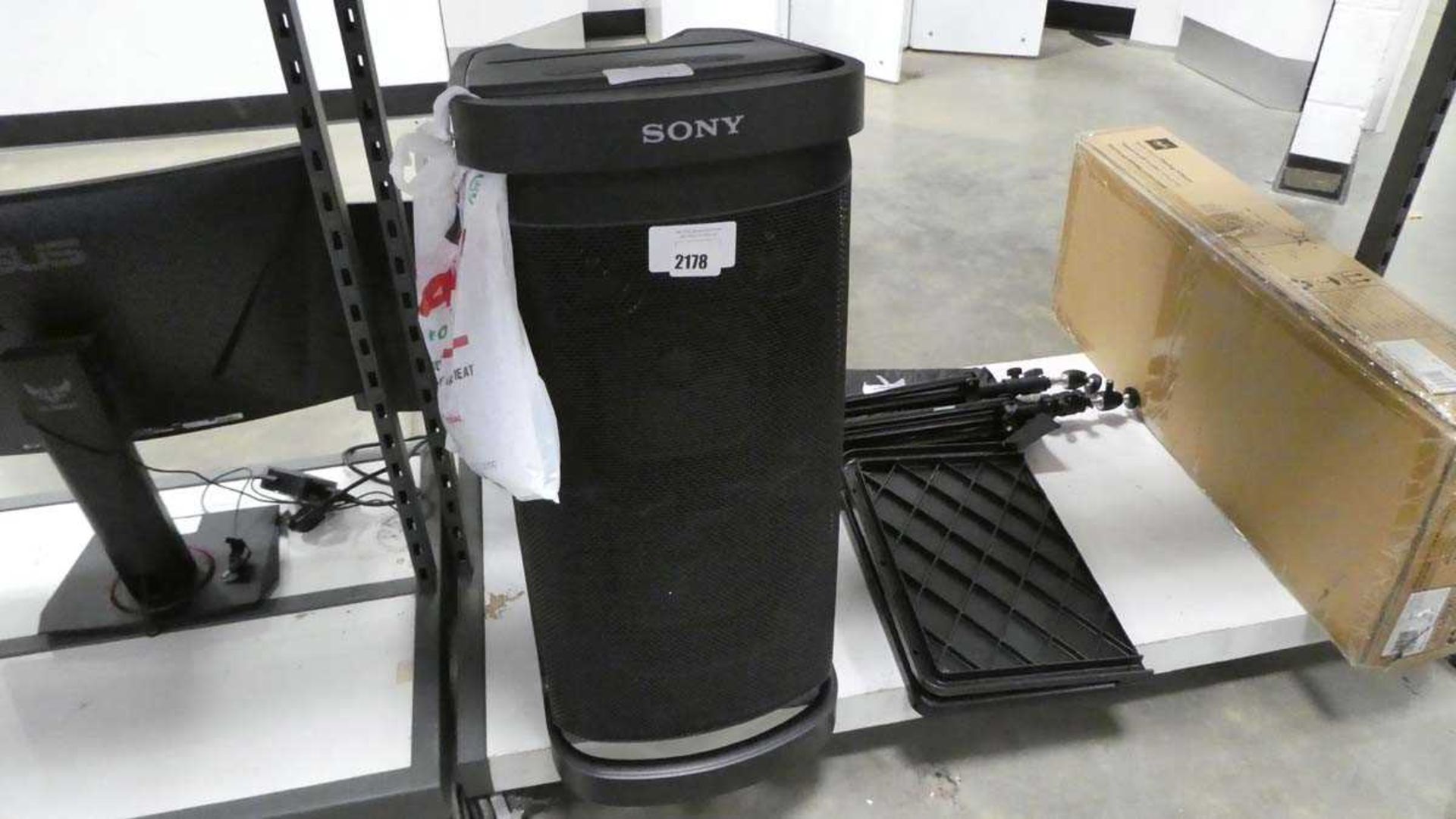 +VAT Sony SRSXP700 floor standing speaker with accessories in bag