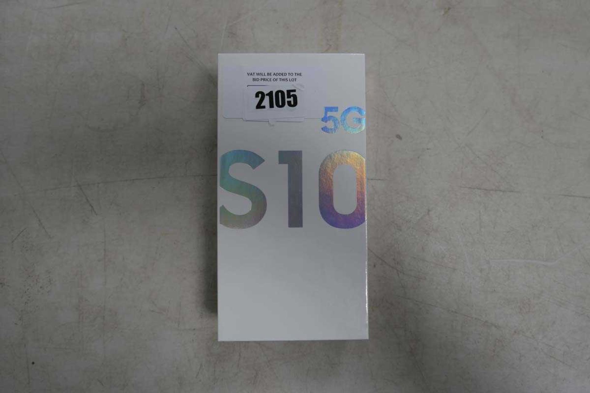 +VAT Samsung Galaxy S10 5G mobile phone in sealed box