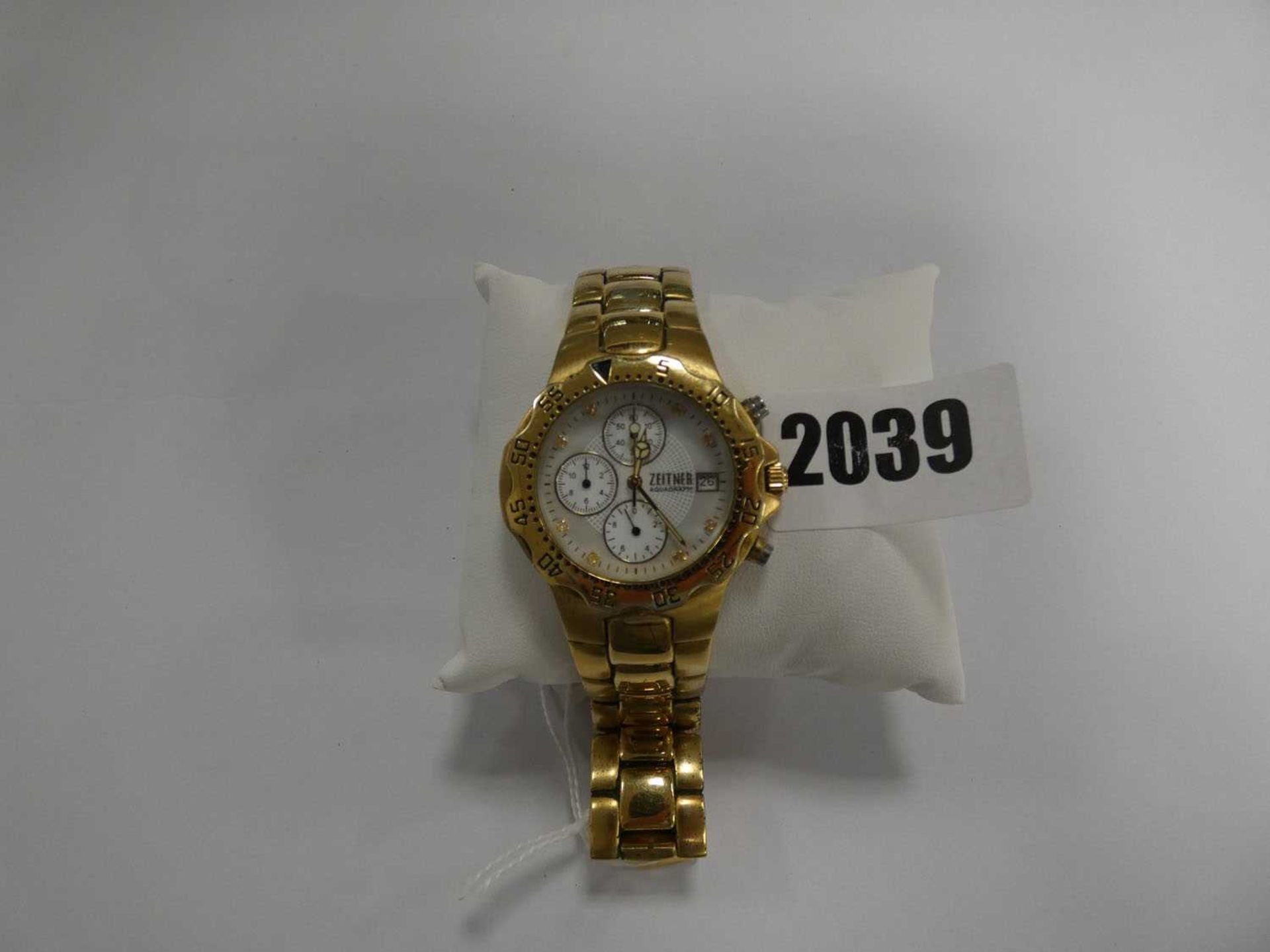 Gents gold plated Zeitner watch with bracelet strap and date