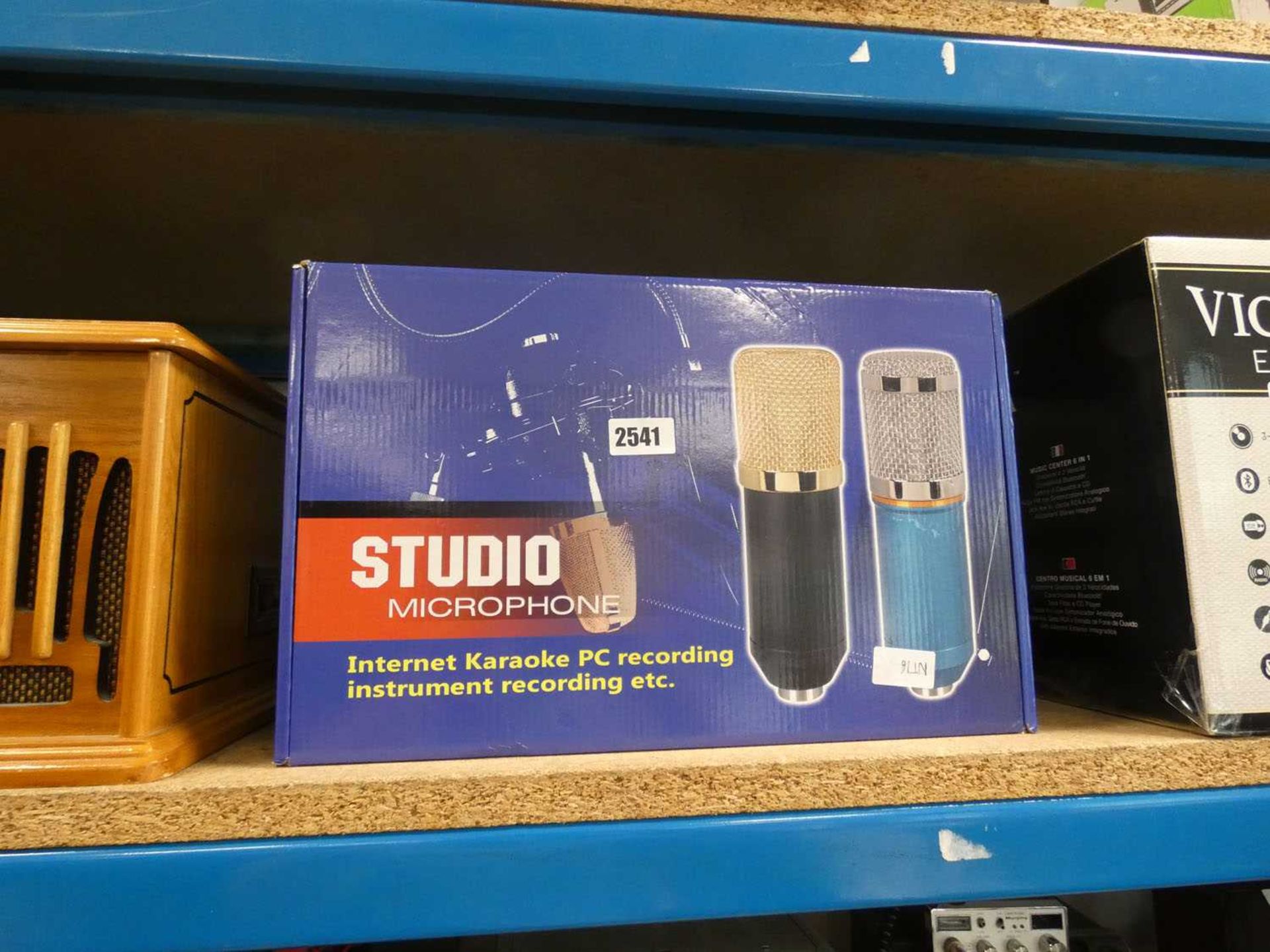 Studio microphone in box