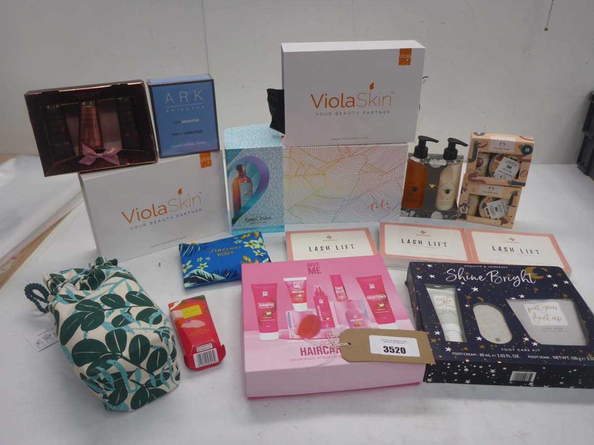 +VAT Selection of beauty product gift boxes and selection boxes including Viola Skin, Give Me, Ted