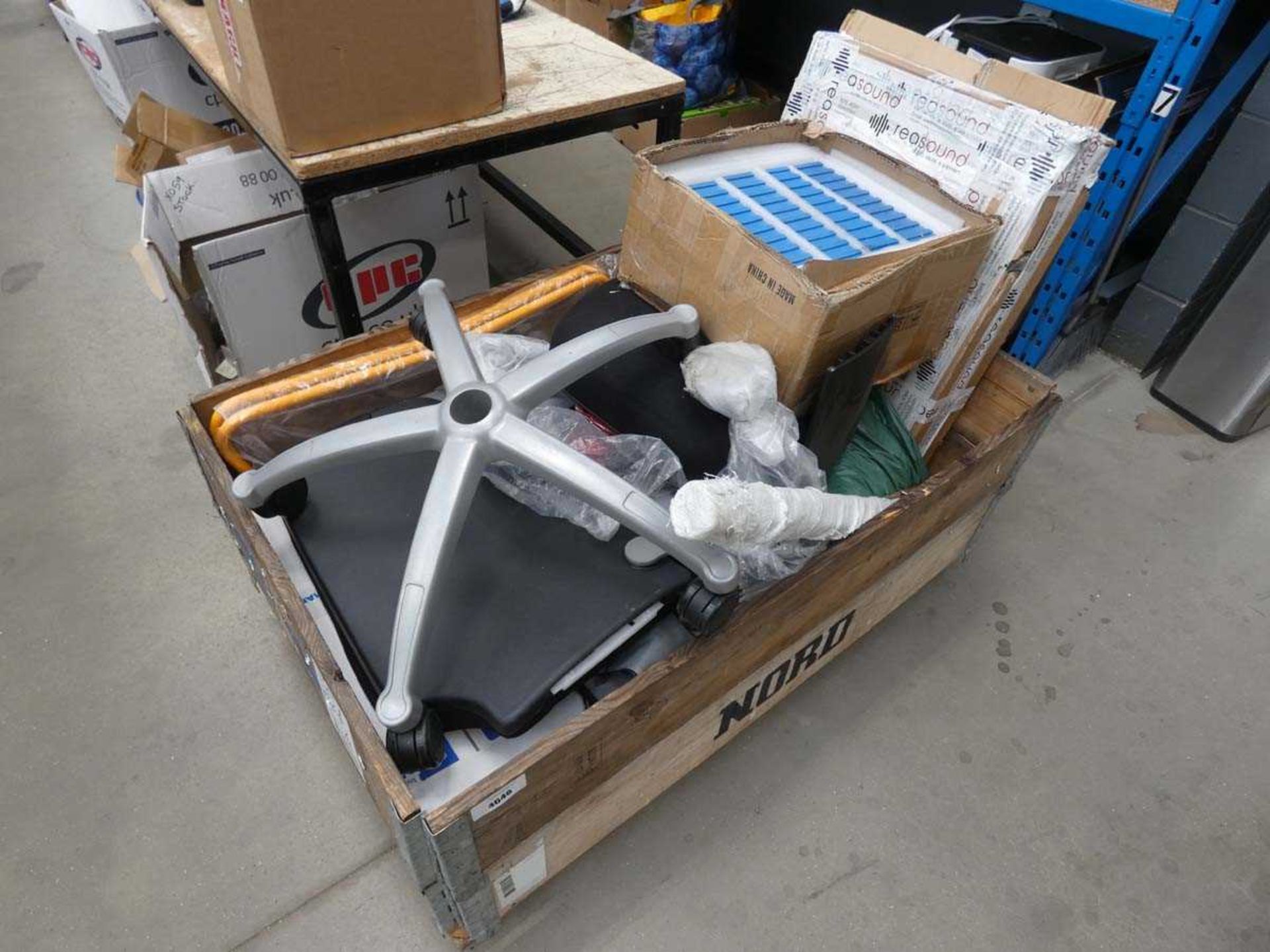 +VAT Pallet of assorted items inc, chair parts