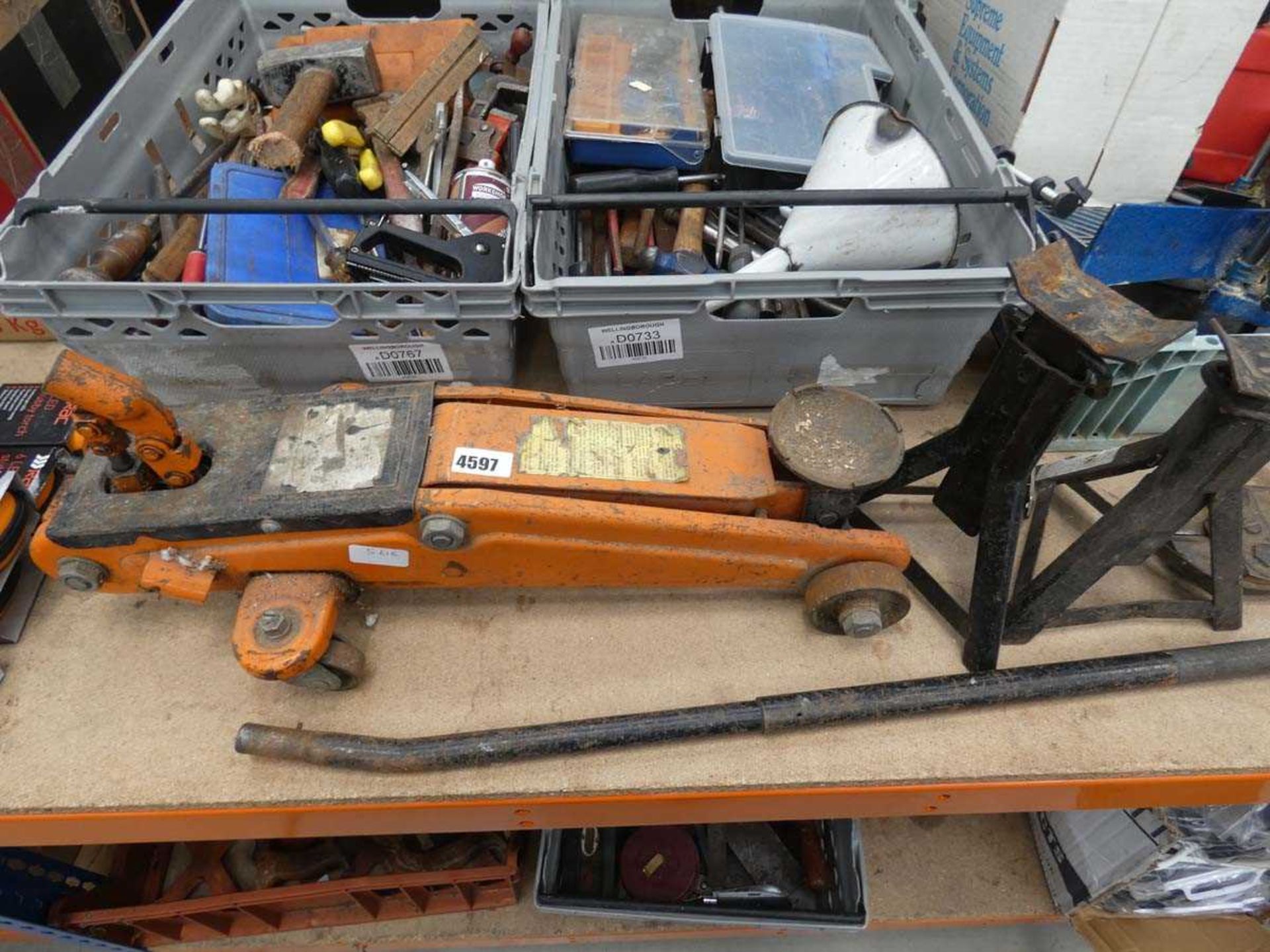 Trolley jack, car stand, and set of Record bolt croppers