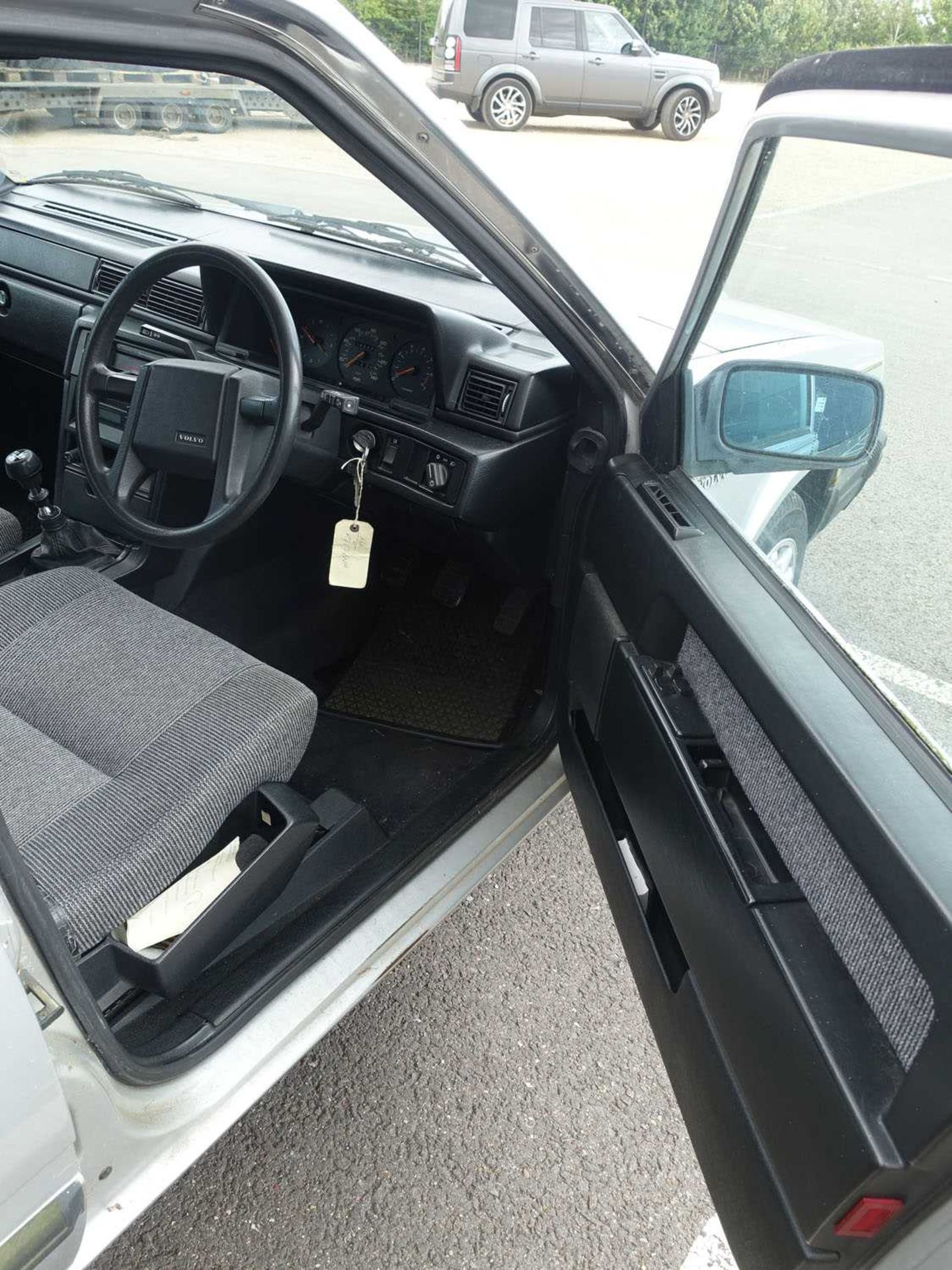 Volvo 740 GL Estate - Image 16 of 16