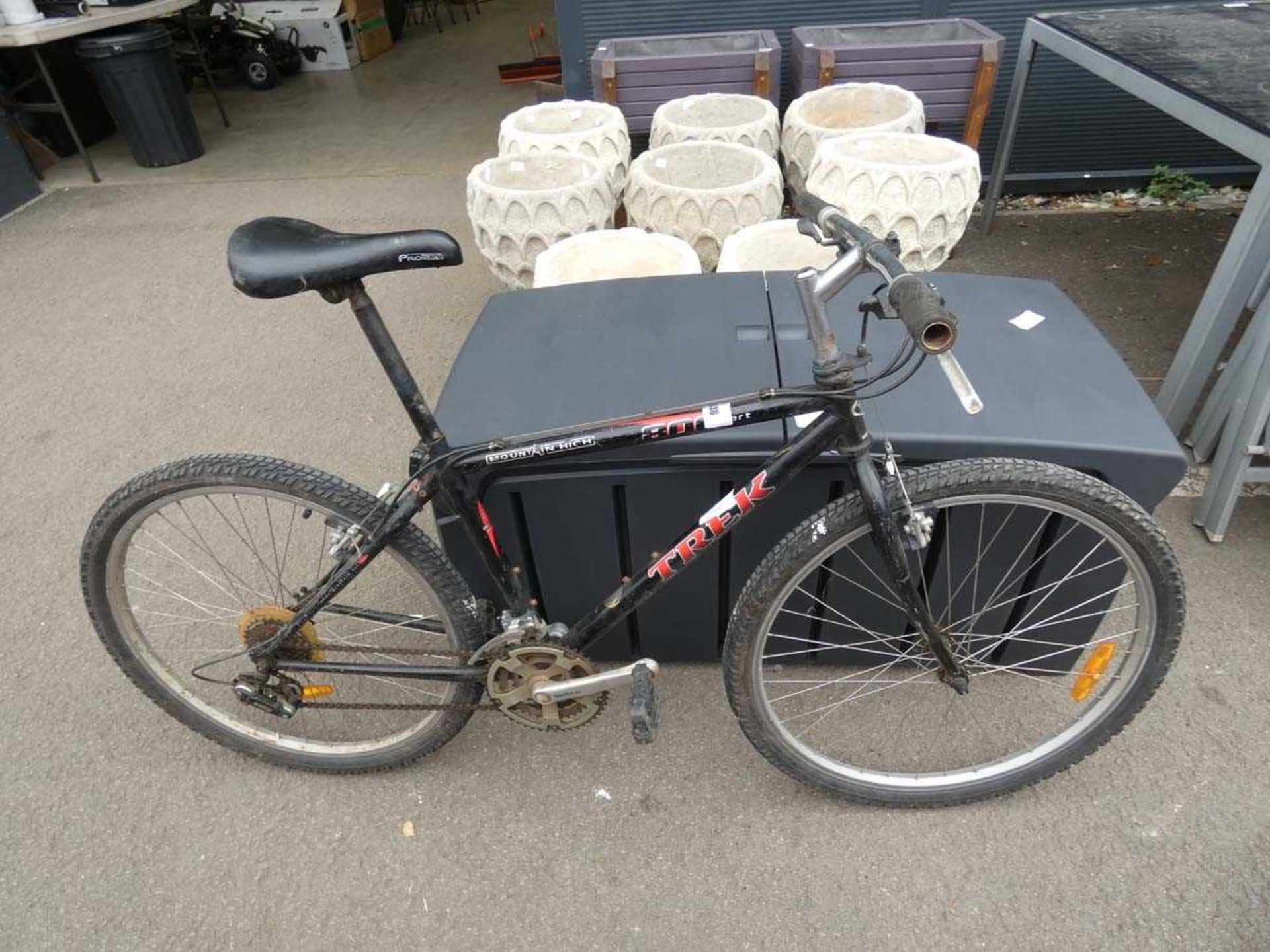+VAT Trex mountain bike in black