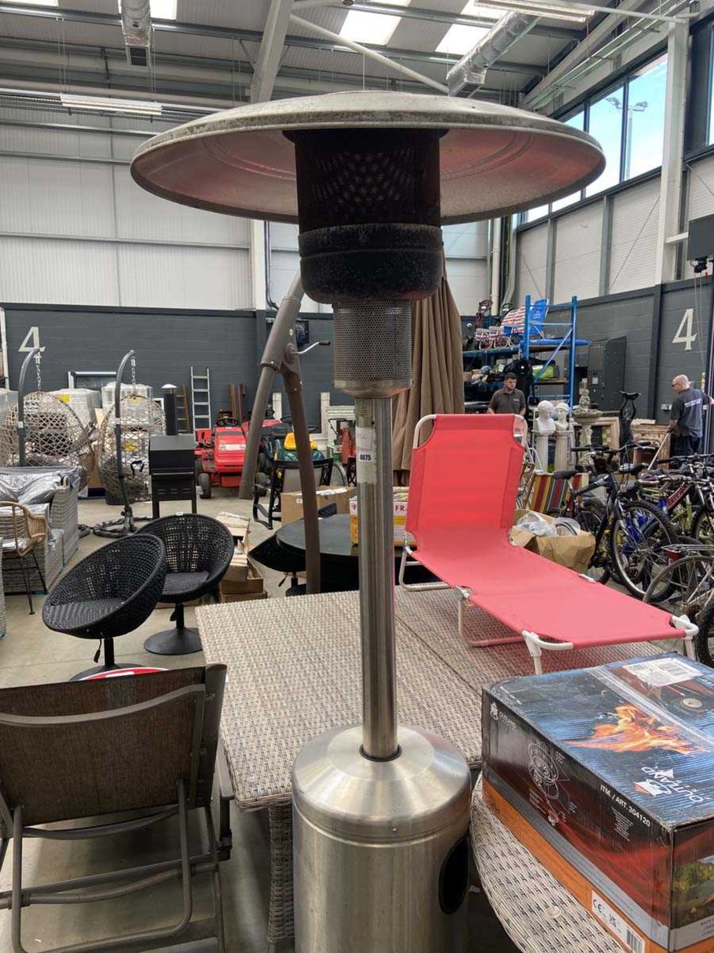 Stainless steel and aluminium patio heater