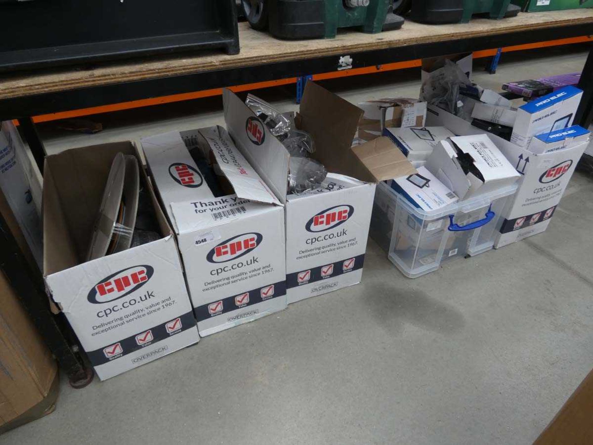 +VAT 5 boxes of assorted electrical items to inc. worklights, plugs, cables, etc.