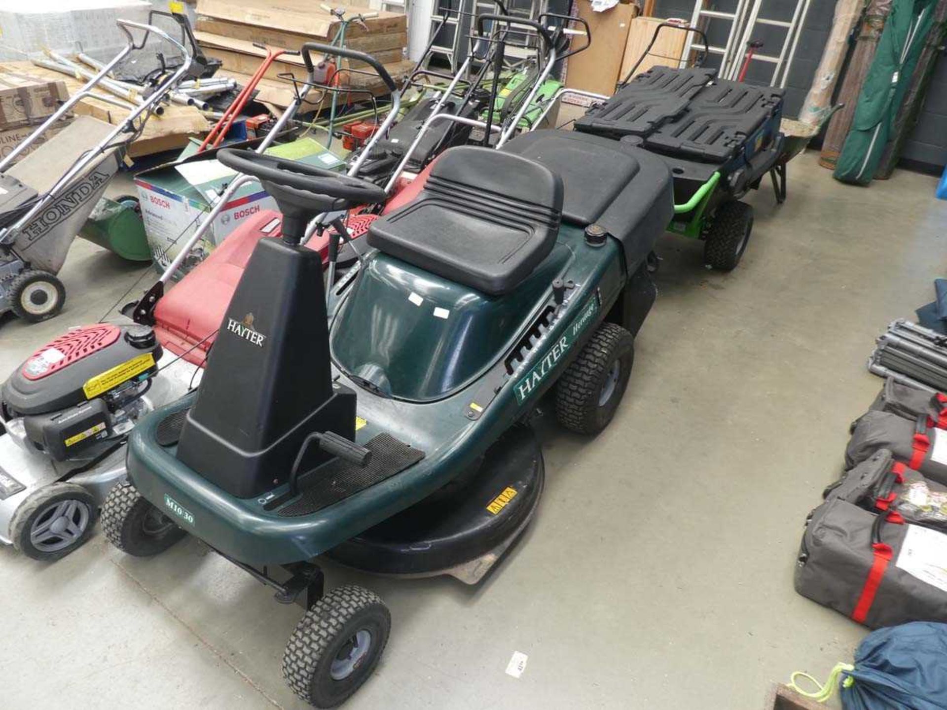 Hayter Heritage ride on lawn mower with grass box