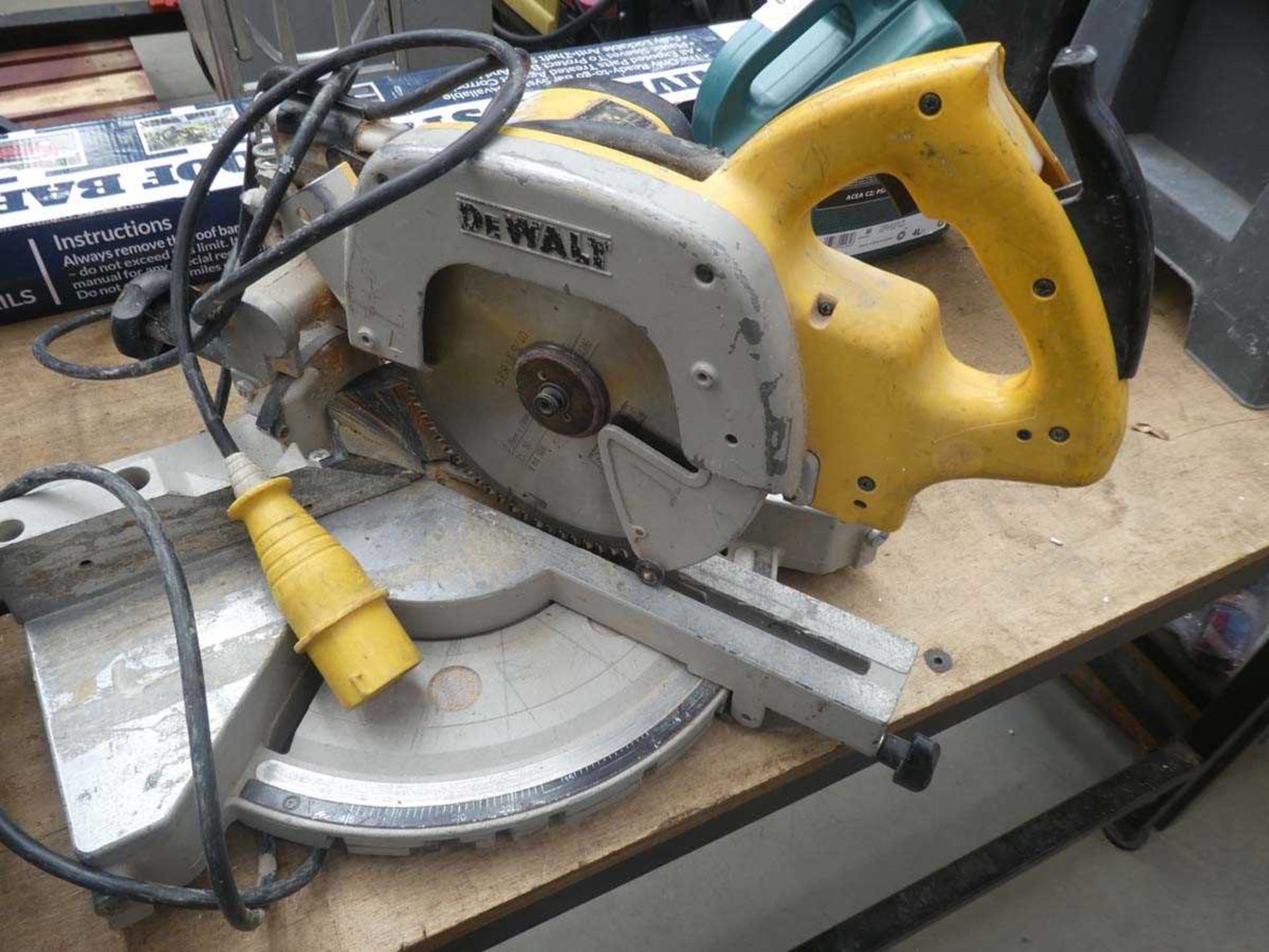 Dewalt 110V mitre saw