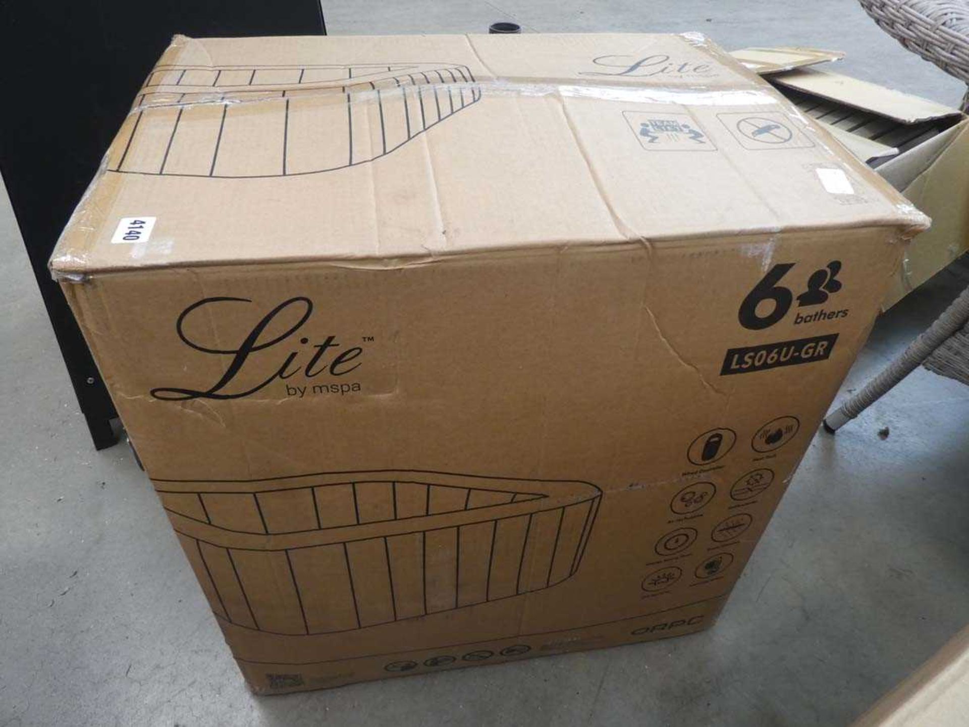 Box Lite indoor and outdoor spa