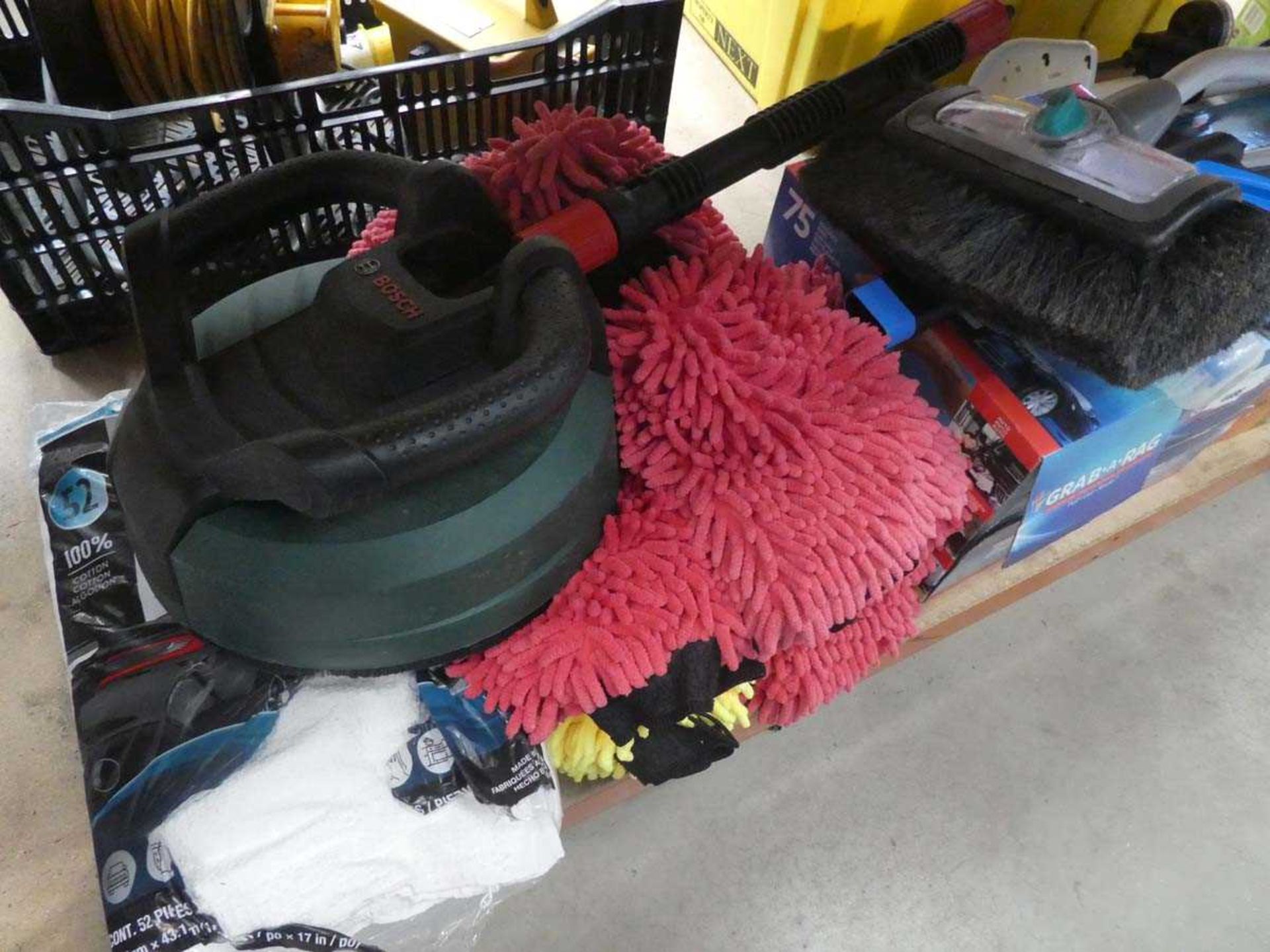 +VAT Underbay of various cleaning products including absorbent towels, mop heads, grabbers, car - Image 3 of 3