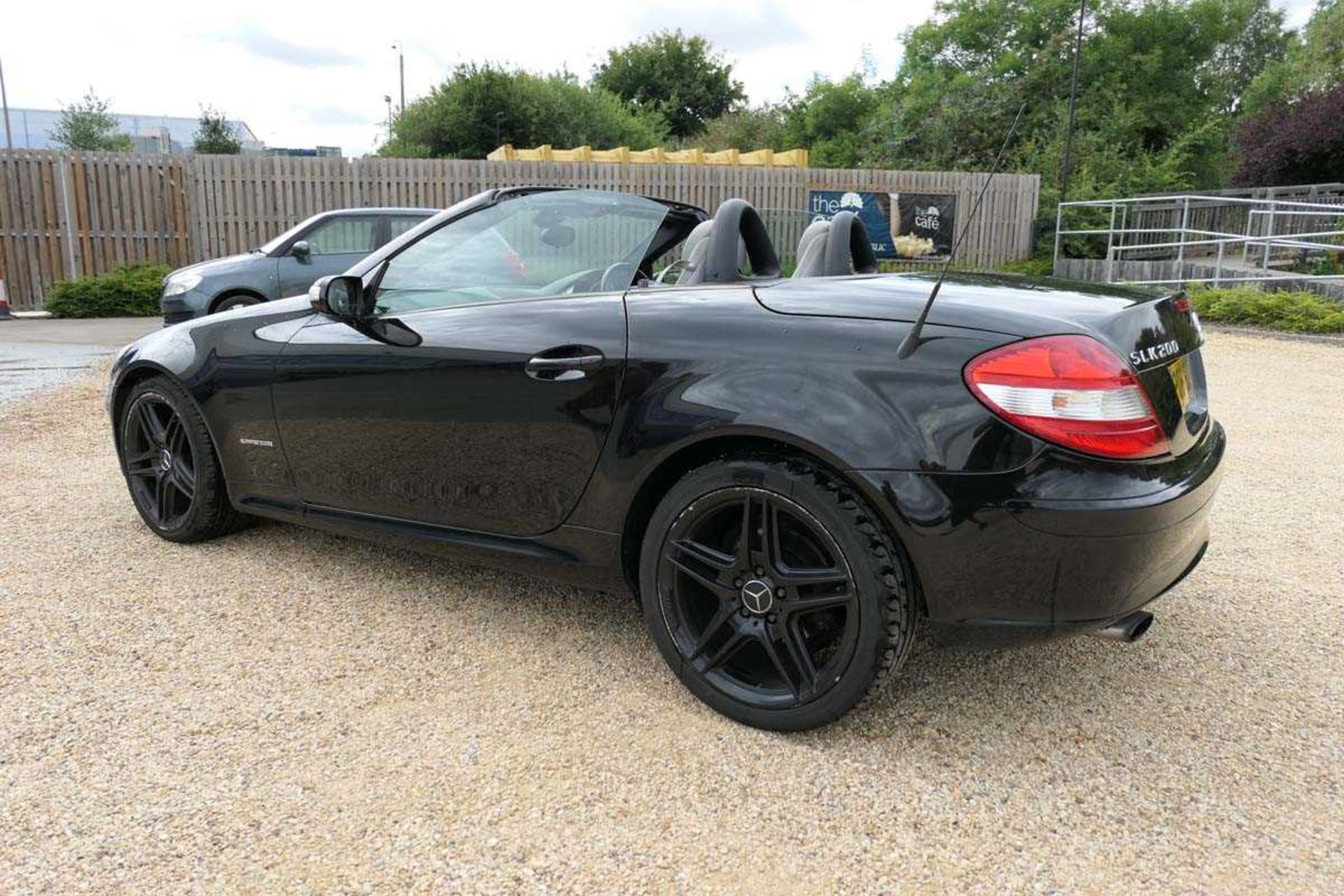 YP06 ECZ (2006) Mercedes 200 SLK Kompressor 1.8 litre automatic two door convertible in black, - Image 3 of 12